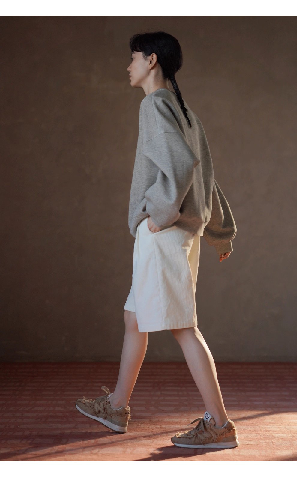 340高公克重厚實保暖輪廓寬鬆圓領顯瘦分割休閒夾花衛衣女