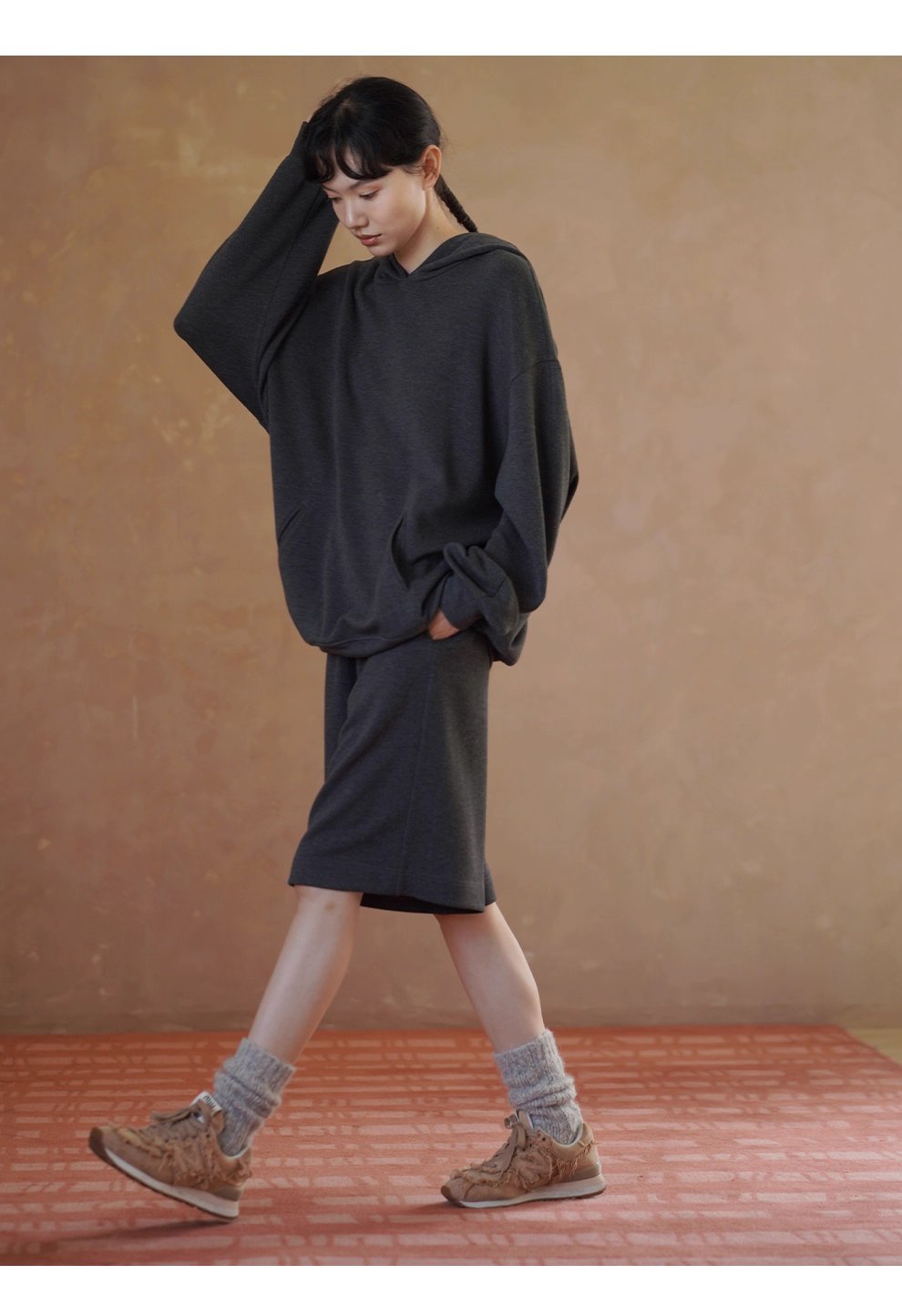 慵懶舒適無負擔寬鬆顯瘦休閒連帽衛衣高腰遮肉短褲套裝