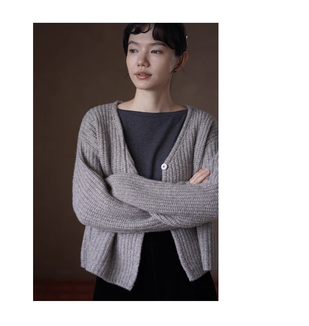 立體復古粗棒針織毛衣高比例羊毛混紡柔軟氛圍V領短外套