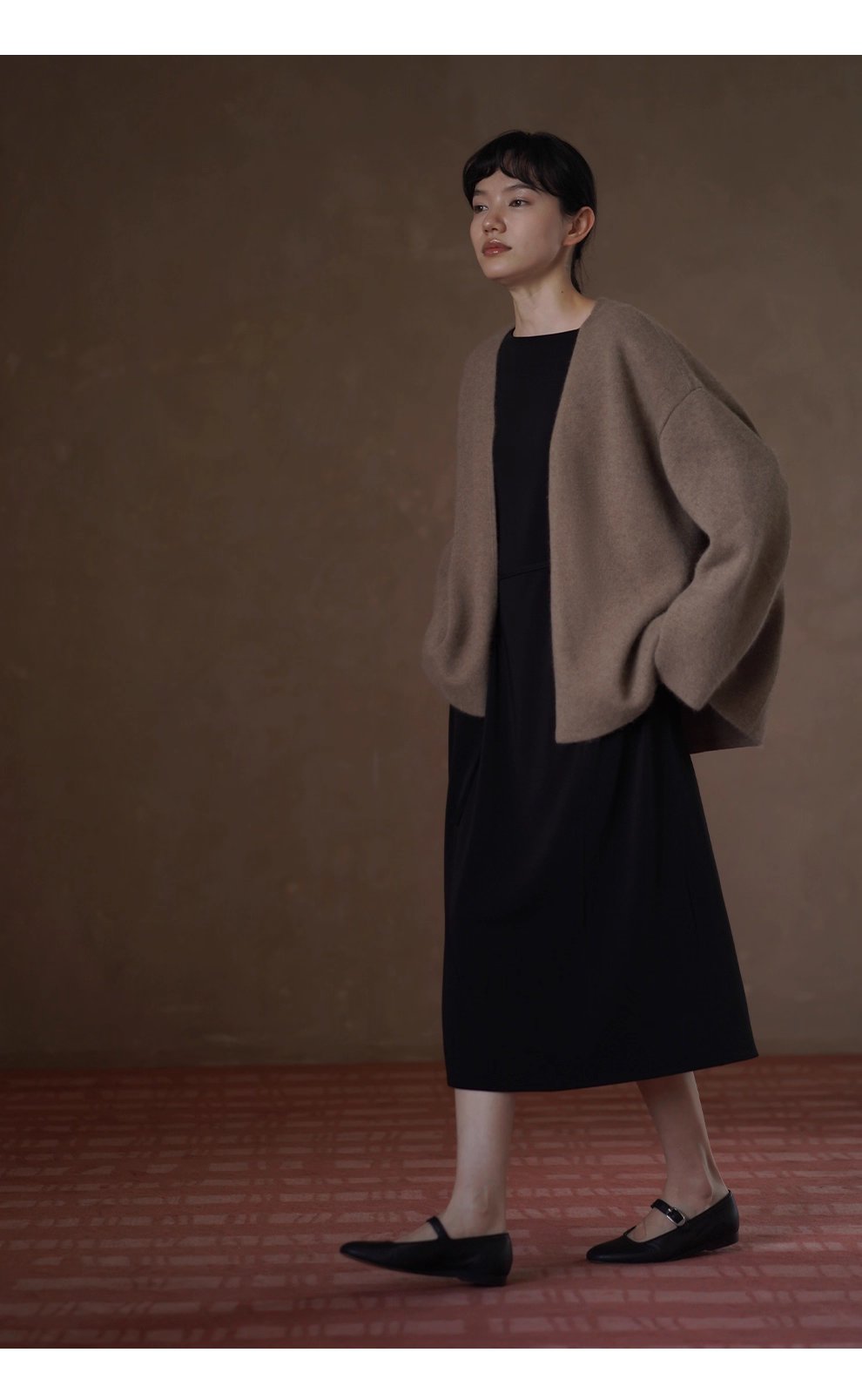 簡約乾淨線條拉鍊不規則門襟設計通勤寬鬆顯瘦洋裝女