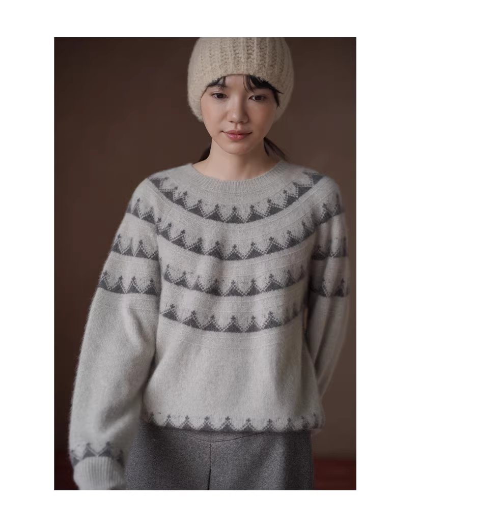 復古費爾島提花氛圍感柔軟羊毛浣熊混紡圓領寬鬆毛衣女