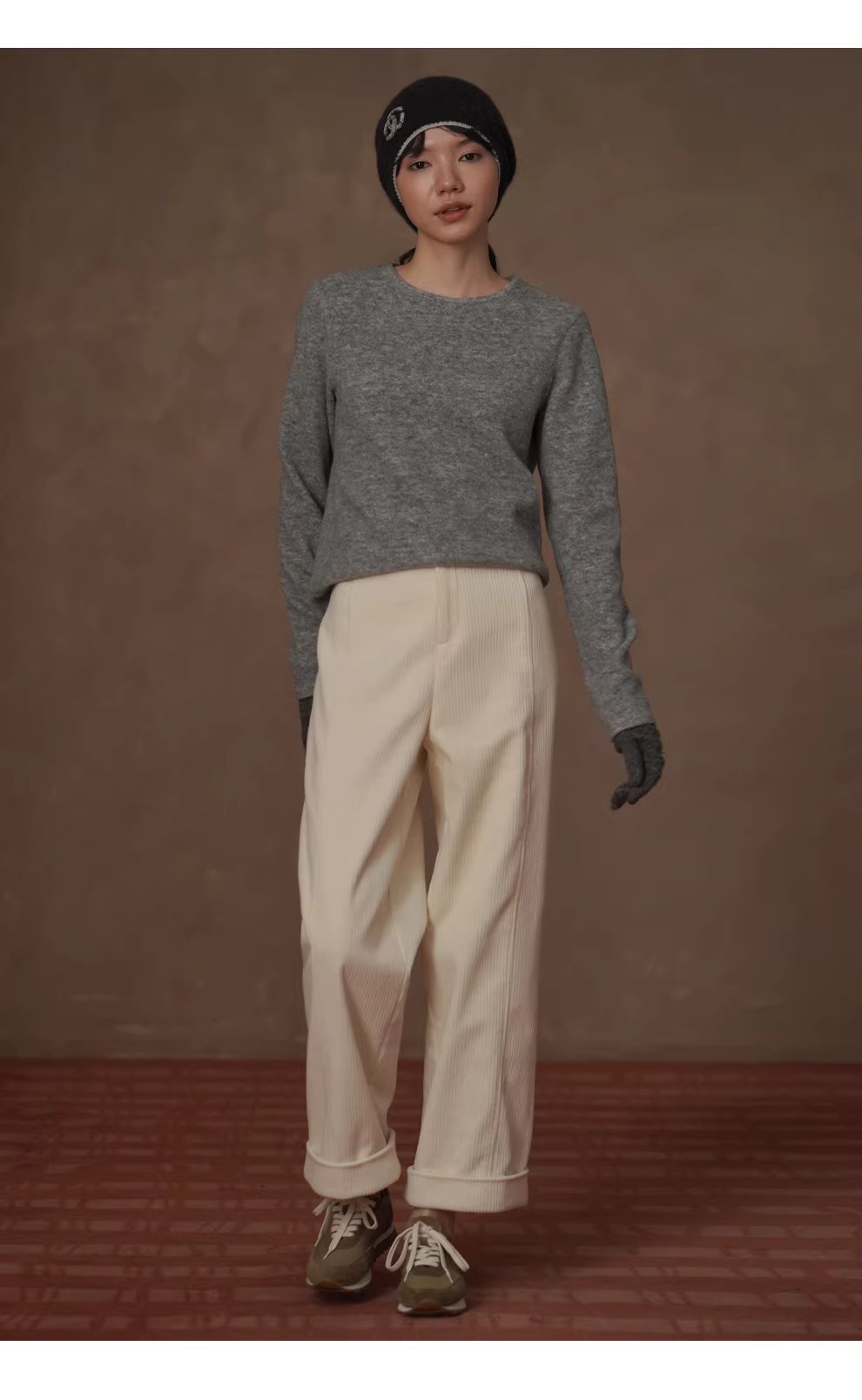 磨毛親膚細膩綿羊毛混紡針織布圓領內搭正肩百搭上衣,磨毛親膚細膩綿羊毛混紡針織布圓領內搭正肩百搭上衣,HBEW1169,磨毛親膚細膩綿羊毛混紡針織布圓領內搭正肩百搭上衣,正肩版型,羊毛混紡