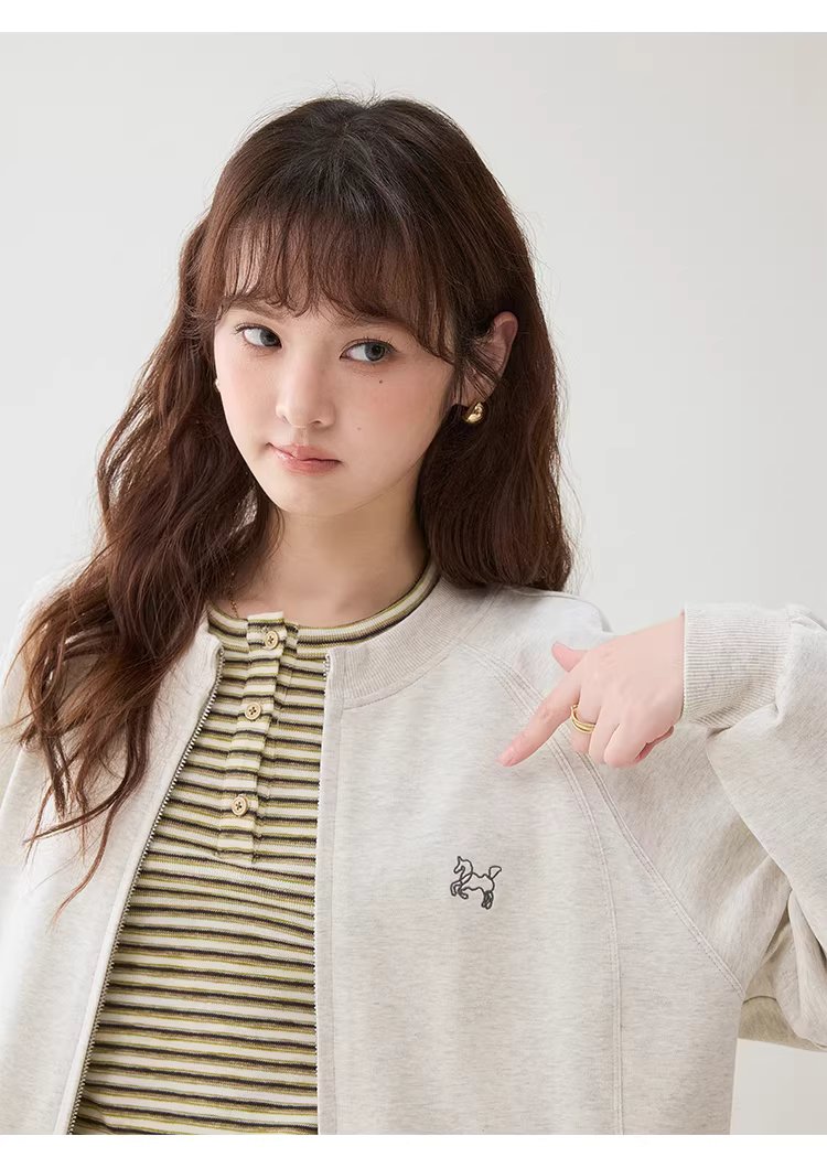 花苞下擺圓領衛衣外套女26春季新款刺繡拉鍊上衣,花苞下擺圓領衛衣外套女26春季新款刺繡拉鍊上衣,HBFS5001,花苞下擺圓領衛衣外套女26春季新款刺繡拉鍊上衣,刺繡細節,花苞衣襬