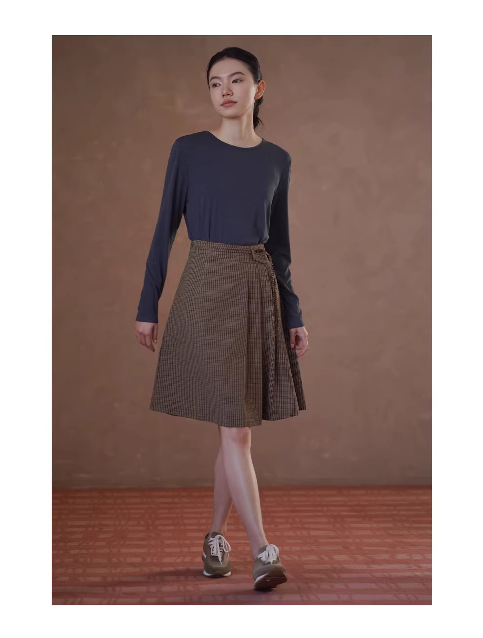 威爾斯學院格紋可調式腰節不規則百褶設計高腰A字裙,威爾斯學院格紋可調式腰節不規則百褶設計高腰A字裙,HBFS2009,威爾斯學院格紋可調式腰節不規則百褶設計高腰A字裙,透氣柔軟,調節腰頭