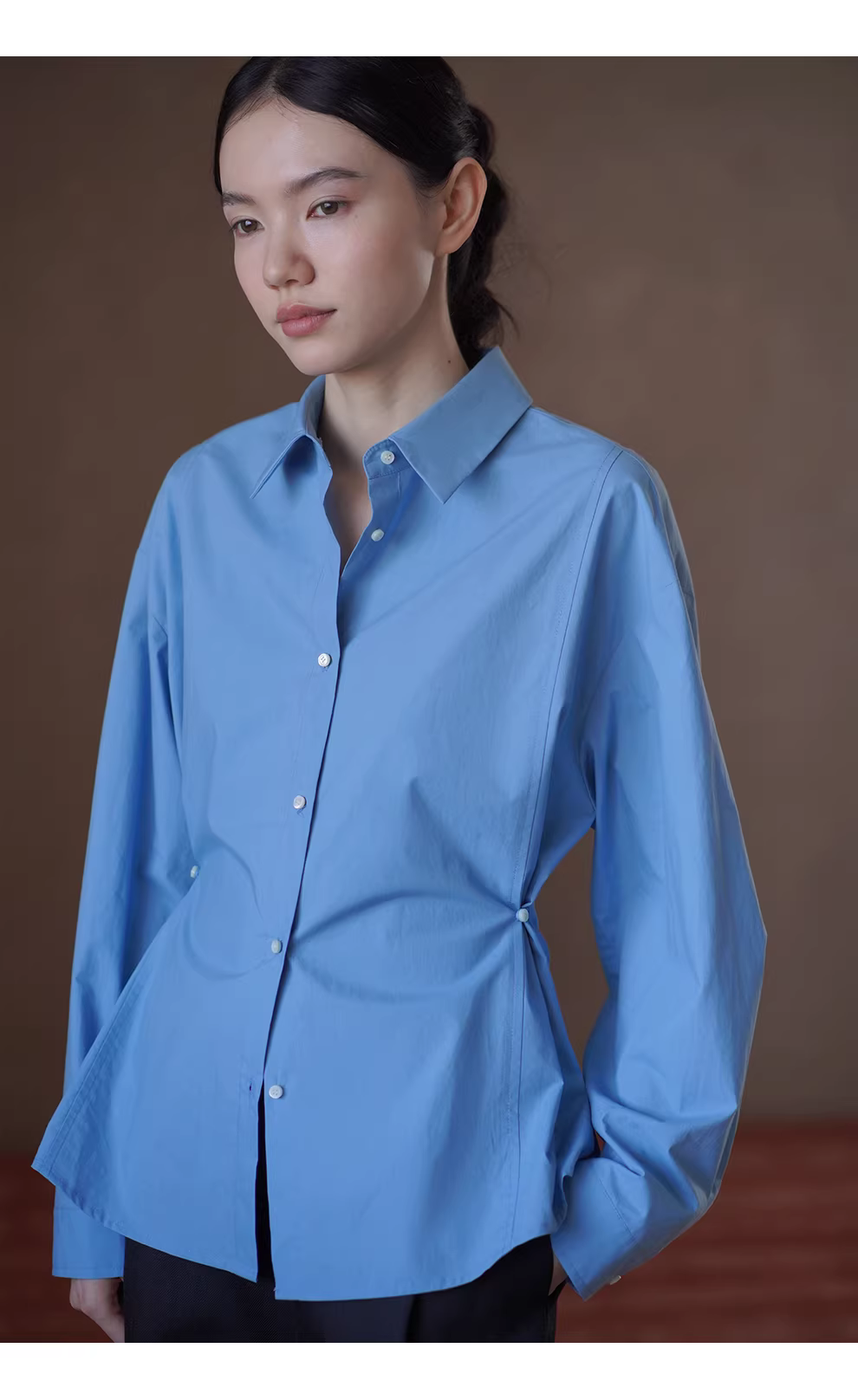 多元通勤挺括垂順萊賽爾棉混紡可調節紐扣收腰長袖襯衫,多元通勤挺括垂順萊賽爾棉混紡可調節紐扣收腰長袖襯衫,HBFS1076,多元通勤挺括垂順萊賽爾棉混紡可調節紐扣收腰長袖襯衫,材質舒適,鈕扣收腰
