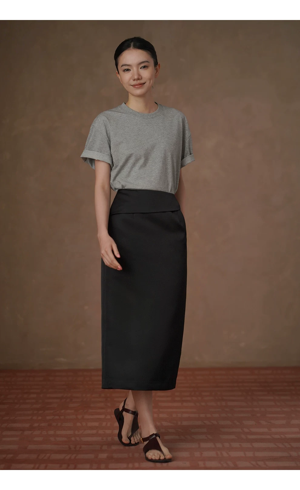 摩登高智優雅半身裙品質緞面寬翻邊高腰顯瘦通勤裙女,摩登高智優雅半身裙品質緞面寬翻邊高腰顯瘦通勤裙女,HBFS2021,摩登高智優雅半身裙品質緞面寬翻邊高腰顯瘦通勤裙女,高腰直筒,翻邊遮肉