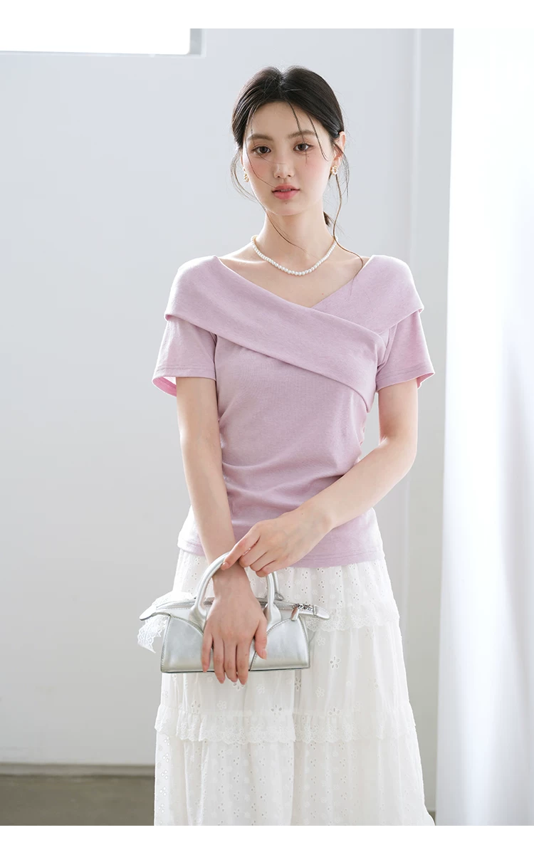 大尺碼法式氣質紫色T恤女2026新款夏季短袖高級感交叉V領上衣,大尺碼法式氣質紫色T恤女2026新款夏季短袖高級感交叉V領上衣,HBFS1168,大尺碼法式氣質紫色T恤女2026新款夏季短袖高級感交叉V領上衣,交叉V領,收腰顯瘦