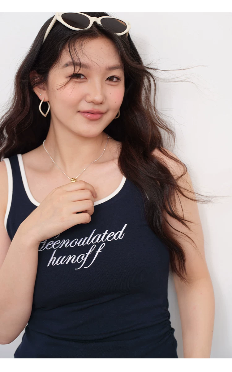 大尺碼胖mm字母刺繡吊帶上衣女2026新款夏季美式穿搭無袖背心,大尺碼胖mm字母刺繡吊帶上衣女2026新款夏季美式穿搭無袖背心,HBFS1185,大尺碼胖mm字母刺繡吊帶上衣女2026新款夏季美式穿搭無袖背心,中大尺碼,字母刺繡