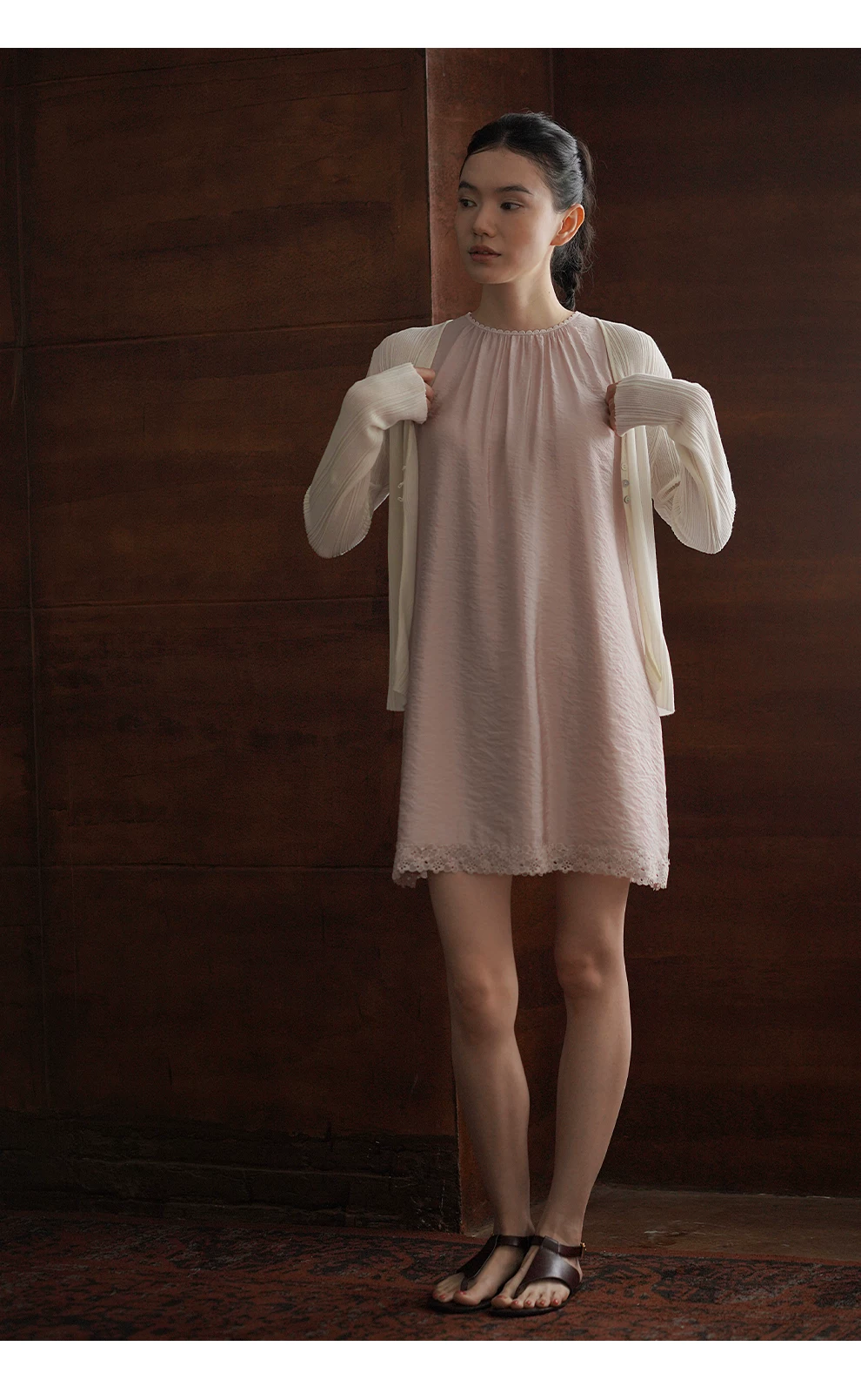 奶油芍藥泡泡肌理感蕾絲花邊拼接下擺無袖直筒連身裙女,奶油芍藥泡泡肌理感蕾絲花邊拼接下擺無袖直筒連身裙女,HBFS7182,奶油芍藥泡泡肌理感蕾絲花邊拼接下擺無袖直筒連身裙女,面料特別,蕾絲拼接