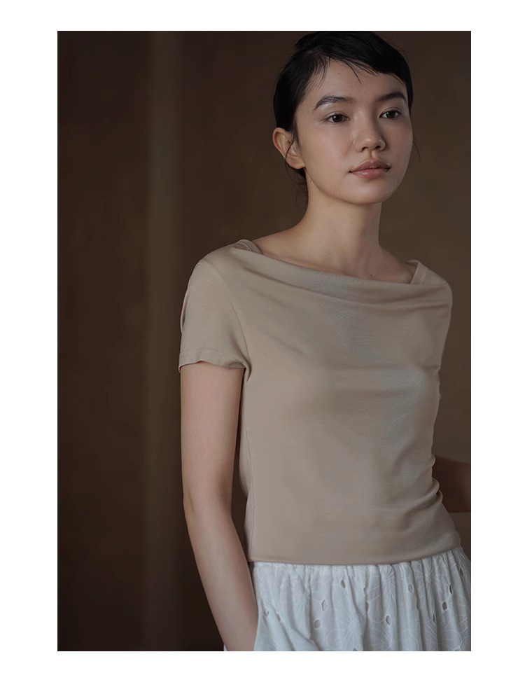 360度優雅彈性針織布輕薄蕩領短袖T恤通勤顯瘦上衣女