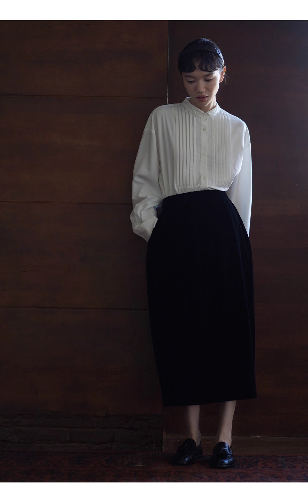 復古回潮小翻領精緻塔克線門襟經典H版型顯瘦通勤襯衫女