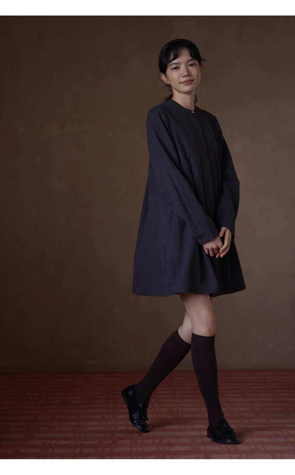 學院千金A字裙擺圓領半開門襟分割顯瘦短款加厚洋裝女