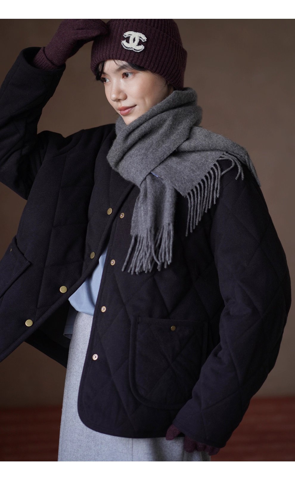 精緻復古細膩毛感肌理薄呢菱形格絎棉保暖寬鬆棉襖外套,精緻復古細膩毛感肌理薄呢菱形格絎棉保暖寬鬆棉襖外套,HBEW5092,精緻復古細膩毛感肌理薄呢菱形格絎棉保暖寬鬆棉襖外套,圓領排扣,菱格車線