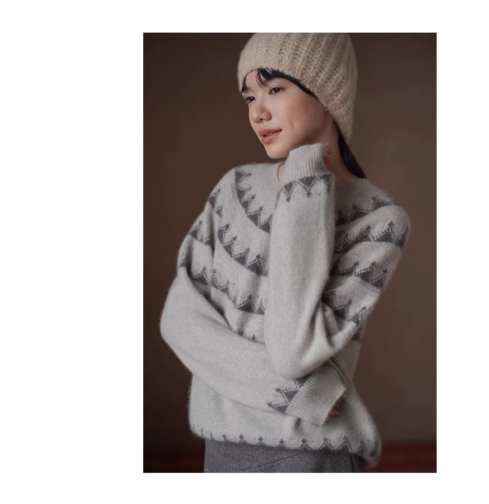 復古費爾島提花氛圍感柔軟羊毛浣熊混紡圓領寬鬆毛衣女