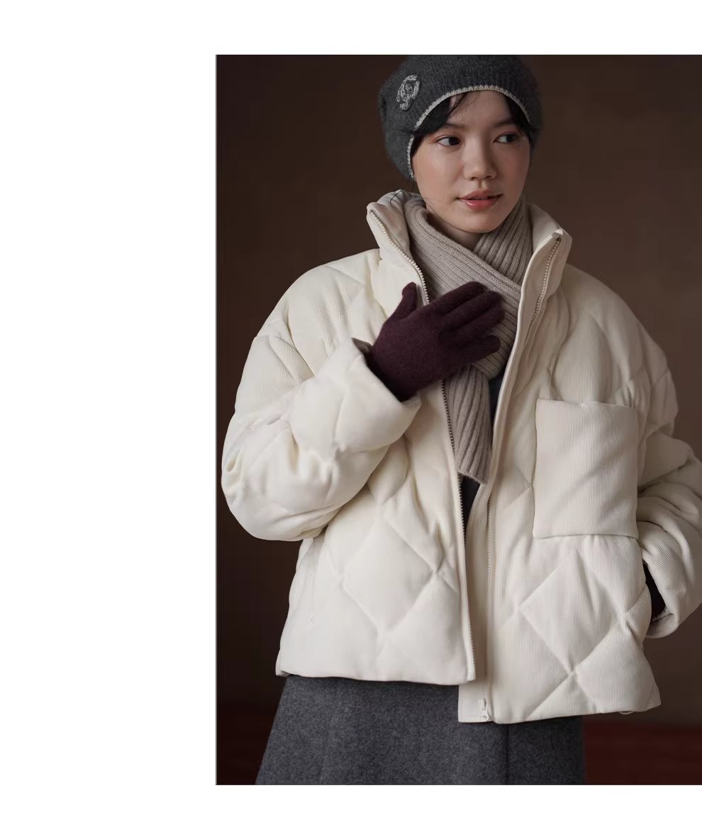 香濃牛乳茶軟糯絨感肌理棉衣立領寬鬆菱格絎棉保暖外套,香濃牛乳茶軟糯絨感肌理棉衣立領寬鬆菱格絎棉保暖外套,HBEW5115,香濃牛乳茶軟糯絨感肌理棉衣立領寬鬆菱格絎棉保暖外套,立領外套,菱格車線