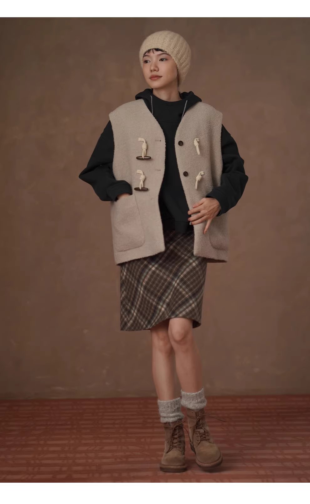 極簡休閒風半高領廓形顯瘦落肩遮肉不挑人鬆弛連帽衛衣,極簡休閒風半高領廓形顯瘦落肩遮肉不挑人鬆弛連帽衛衣,HBEW1179,極簡休閒風半高領廓形顯瘦落肩遮肉不挑人鬆弛連帽衛衣,連帽抽繩,落肩設計