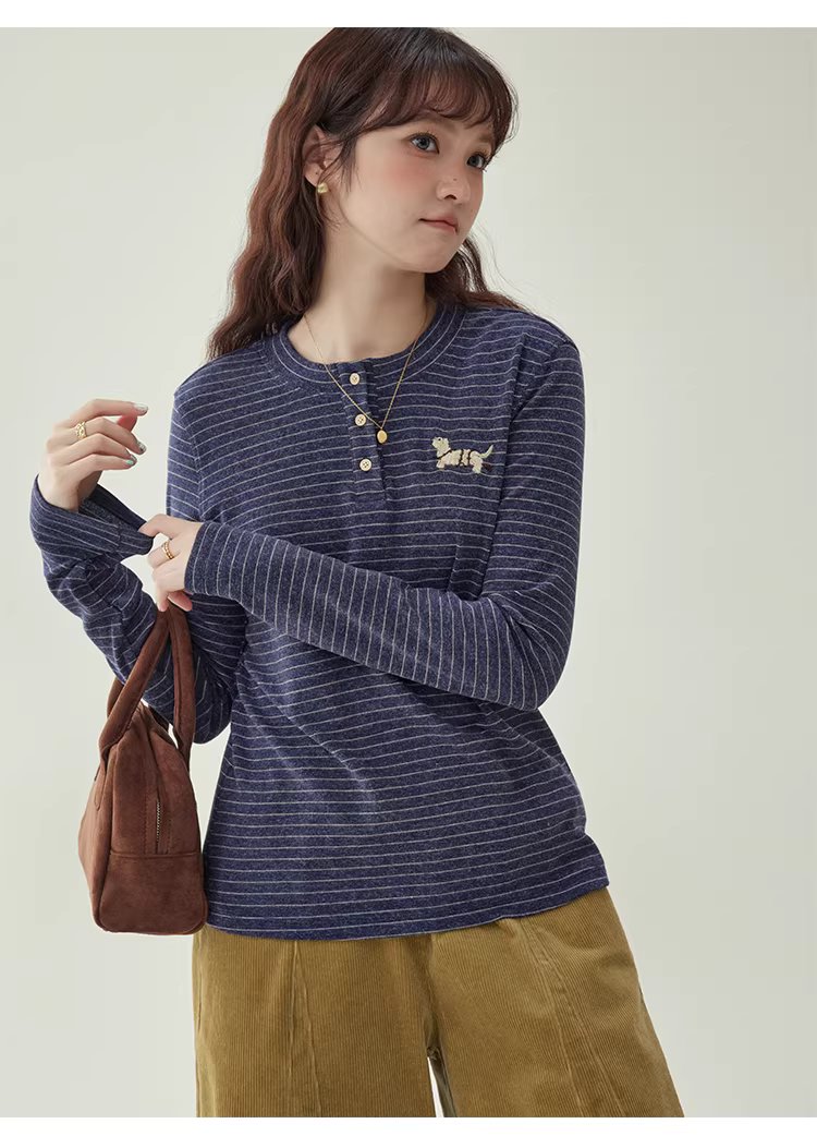 色織絨感繡花條紋T恤女冬新款寬鬆長袖內搭上衣,色織絨感繡花條紋T恤女冬新款寬鬆長袖內搭上衣,HBEW1194,色織絨感繡花條紋T恤女冬新款寬鬆長袖內搭上衣,條紋造型,絨感面料