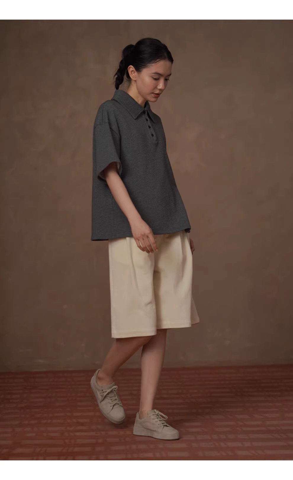 古經典休閒碰撞Polo領寬鬆顯瘦100棉花灰落肩短袖上衣,古經典休閒碰撞Polo領寬鬆顯瘦100棉花灰落肩短袖上衣,HBFS1013,古經典休閒碰撞Polo領寬鬆顯瘦100棉花灰落肩短袖上衣,親膚舒適,俐落隨性