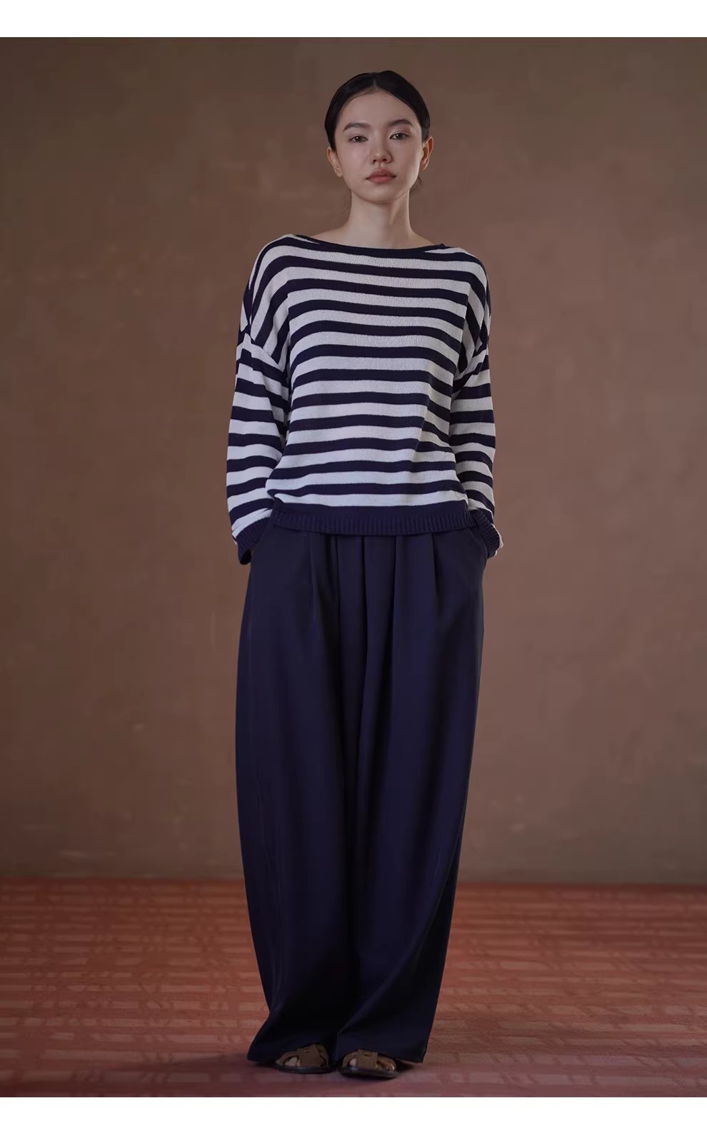 流動線條垂墜顯瘦鬆緊高腰不挑人寬鬆直筒闊腿通勤長褲,流動線條垂墜顯瘦鬆緊高腰不挑人寬鬆直筒闊腿通勤長褲,HBFS3018,流動線條垂墜顯瘦鬆緊高腰不挑人寬鬆直筒闊腿通勤長褲,簡約慵懶,細膩褶皺