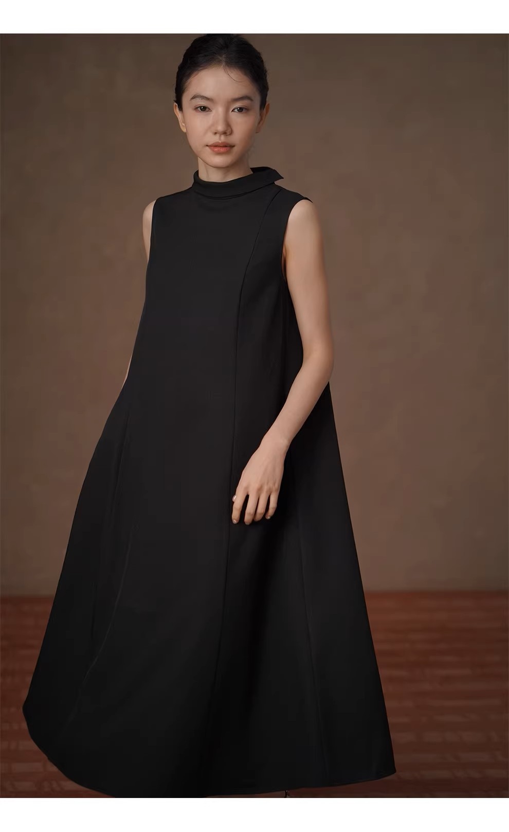 超絕立體分割提升氣質半高領垂順寬鬆A字背心顯瘦洋裝,超絕立體分割提升氣質半高領垂順寬鬆A字背心顯瘦洋裝,HBFS7027,超絕立體分割提升氣質半高領垂順寬鬆A字背心顯瘦洋裝,半高領修飾,垂墜不意皺