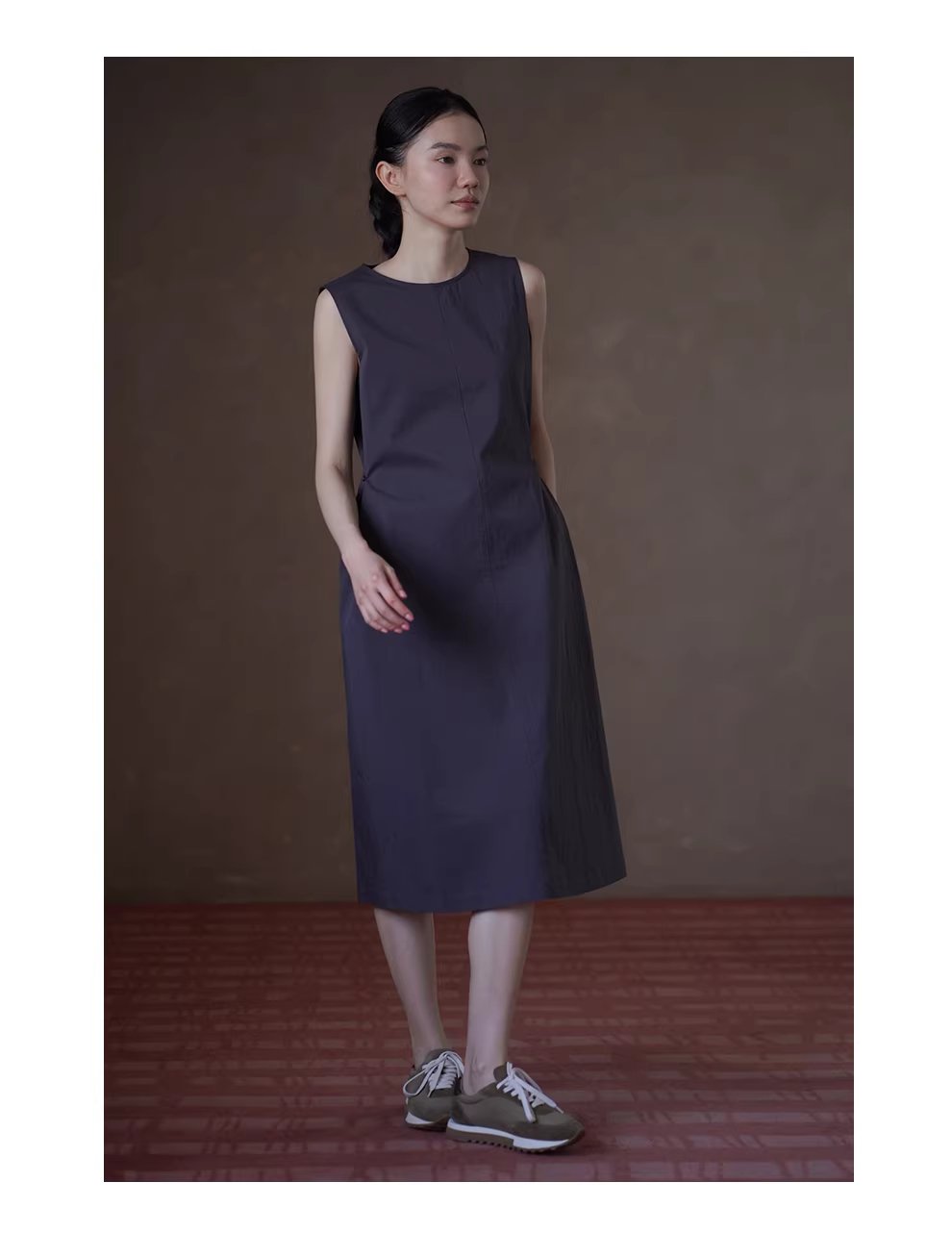 霧面霧面中線分割可調式收腰寬鬆直筒圓領無袖洋裝女,霧面霧面中線分割可調式收腰寬鬆直筒圓領無袖洋裝女,HBFS7034,霧面霧面中線分割可調式收腰寬鬆直筒圓領無袖洋裝女,耐磨抗皺,調節腰圍