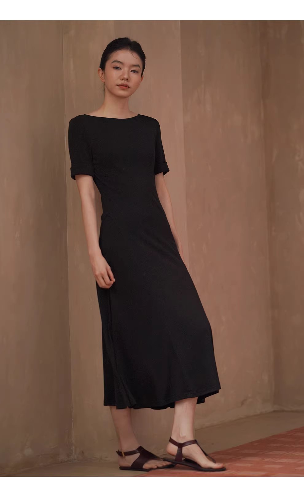 顯瘦標配小黑裙彈性親膚合身遮肉中袖圓領長洋裝女,顯瘦標配小黑裙彈性親膚合身遮肉中袖圓領長洋裝女,HBFS7035,顯瘦標配小黑裙彈性親膚合身遮肉中袖圓領長洋裝女,彈性親膚,收腰顯瘦