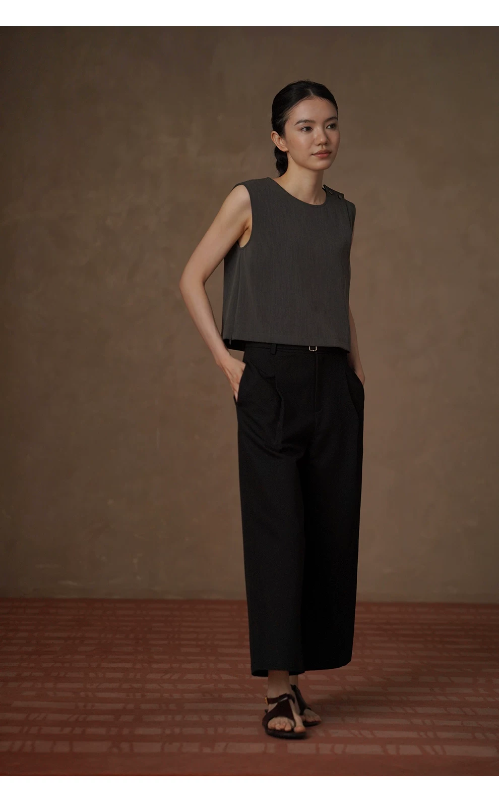 顯瘦亟需不挑人俐落簡約寬鬆高腰袋蓋通勤八分寬褲女,顯瘦亟需不挑人俐落簡約寬鬆高腰袋蓋通勤八分寬褲女,HBFS3025,顯瘦亟需不挑人俐落簡約寬鬆高腰袋蓋通勤八分寬褲女,親膚耐洗,調節腰圍