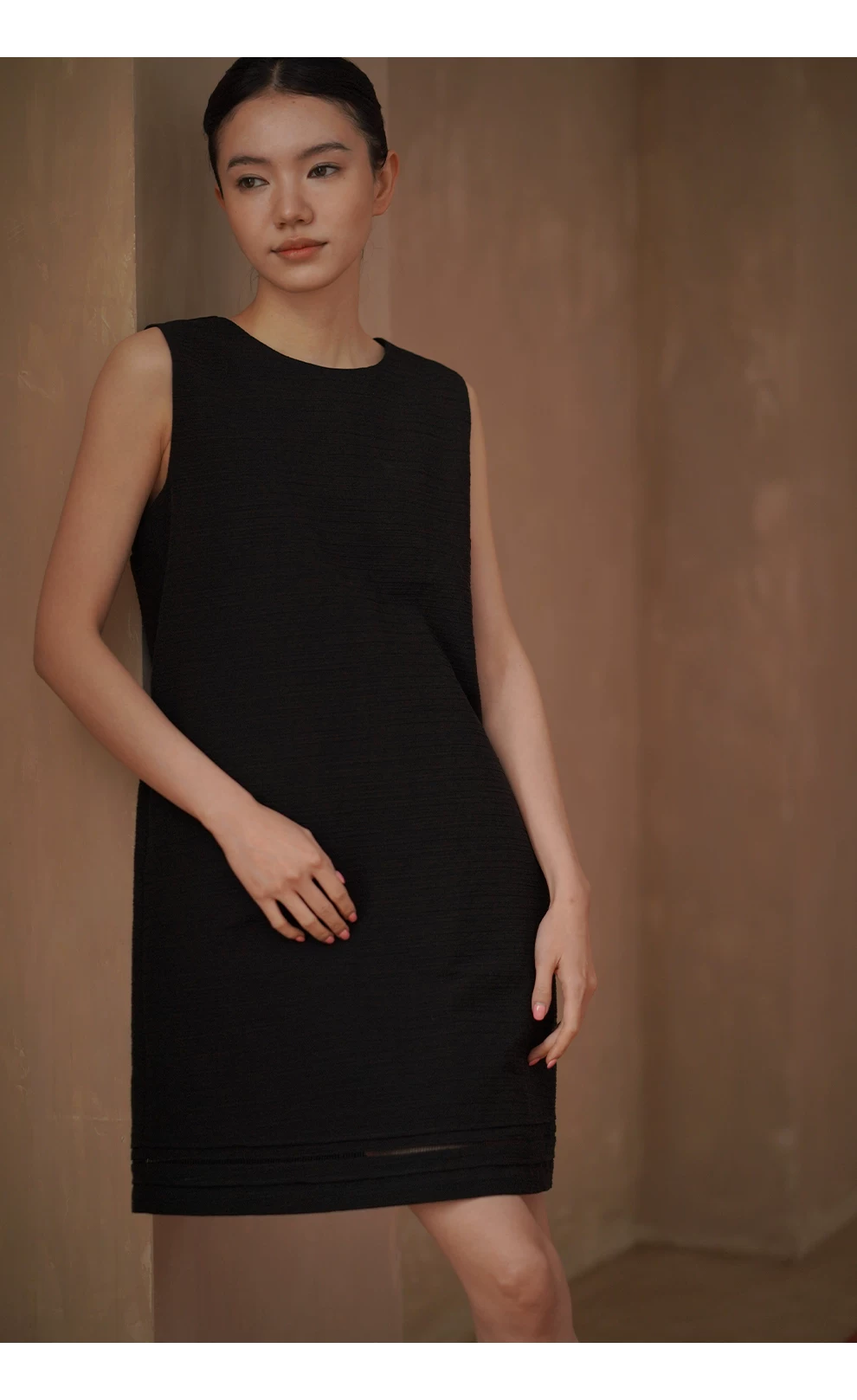 簡約萊賽爾棉寬鬆直筒圓領短洋裝下擺鏤空花邊裙子,簡約萊賽爾棉寬鬆直筒圓領短洋裝下擺鏤空花邊裙子,HBFS7047,簡約萊賽爾棉寬鬆直筒圓領短洋裝下擺鏤空花邊裙子,涼感不悶,清爽俐落