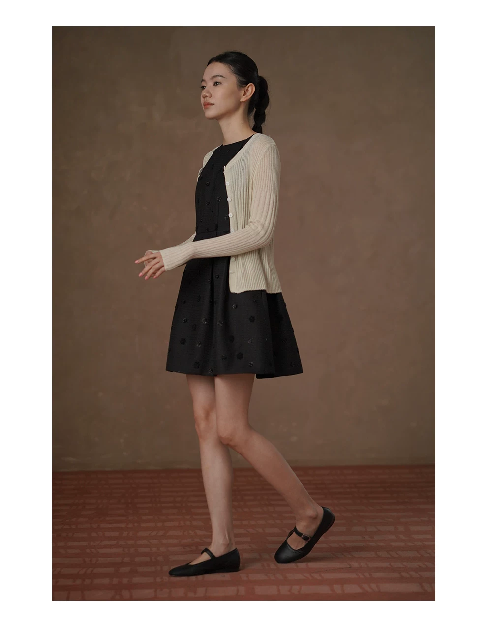 超重工立體繡花手工釘珠收腰一字領顯瘦短款無袖洋裝,超重工立體繡花手工釘珠收腰一字領顯瘦短款無袖洋裝,HBFS7049,超重工立體繡花手工釘珠收腰一字領顯瘦短款無袖洋裝,小香氣質,立體繡珠