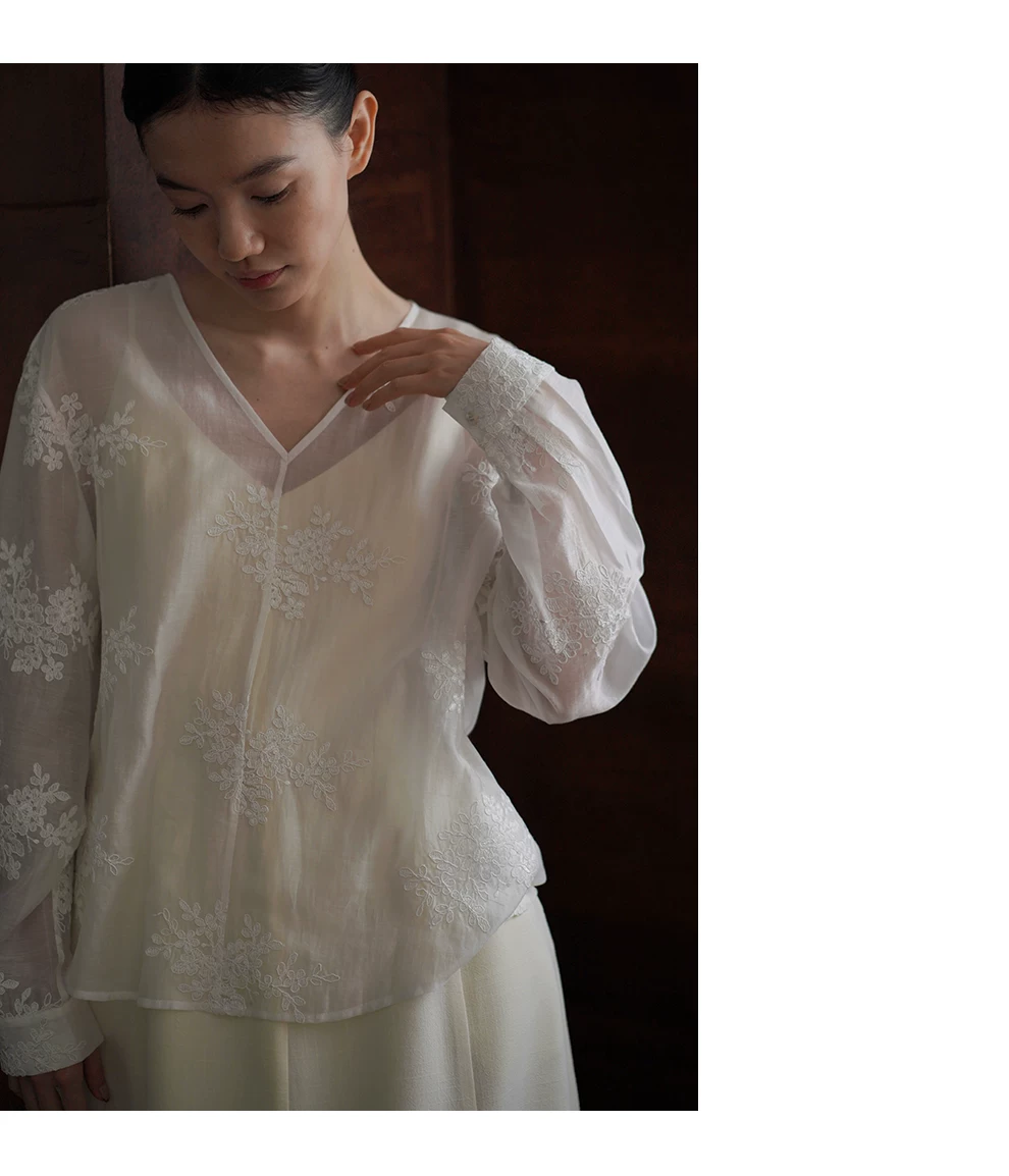 雕琢夏日重工刺繡提花萊賽爾亞麻長袖薄款長袖V領罩衫女,雕琢夏日重工刺繡提花萊賽爾亞麻長袖薄款長袖V領罩衫女,HBFS1160,雕琢夏日重工刺繡提花萊賽爾亞麻長袖薄款長袖V領罩衫女,重工繡花,微透顯瘦