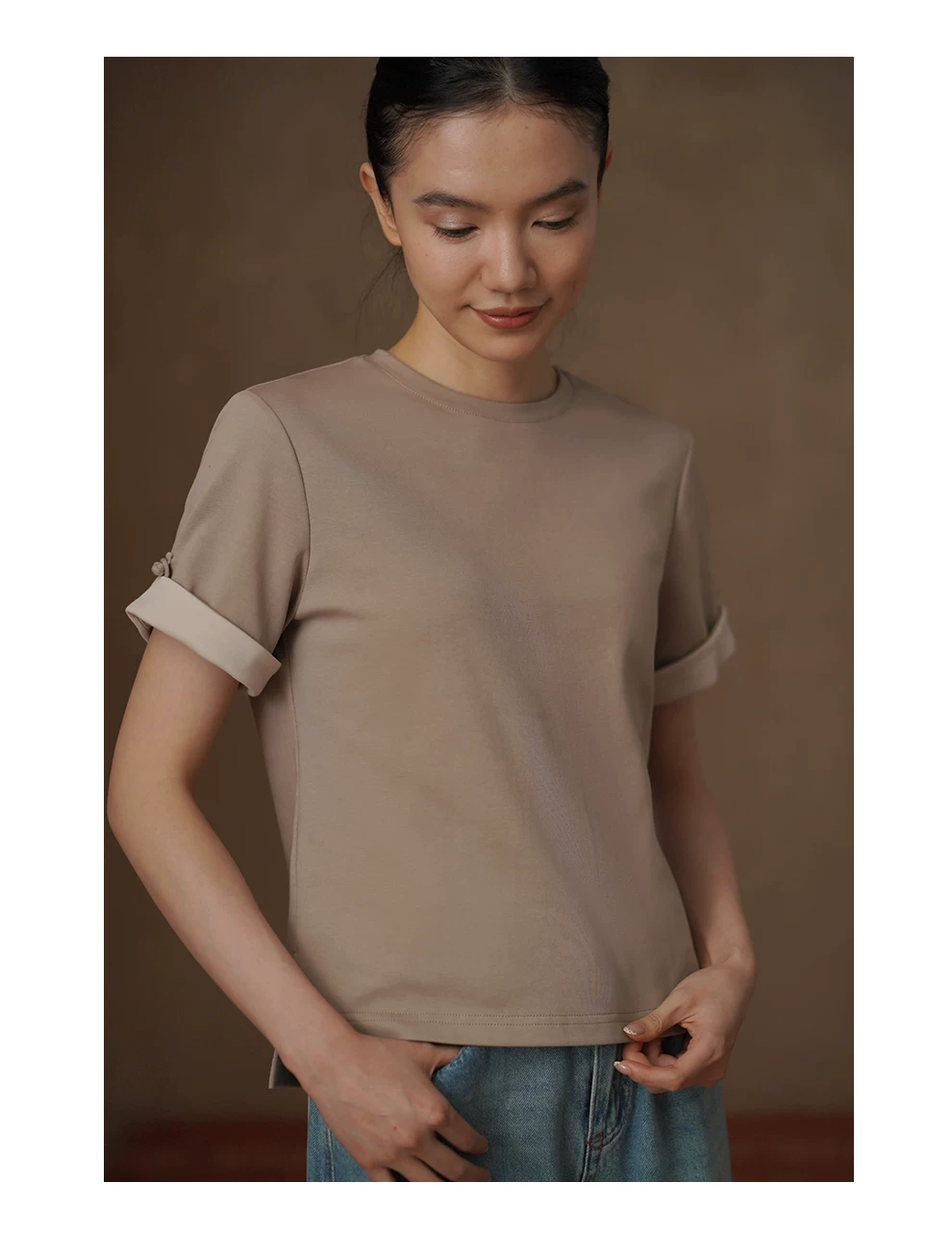 中式盤扣撞色設計感寬鬆顯瘦圓領T恤休閒基礎短袖上衣女,中式盤扣撞色設計感寬鬆顯瘦圓領T恤休閒基礎短袖上衣女,HBFS1242,中式盤扣撞色設計感寬鬆顯瘦圓領T恤休閒基礎短袖上衣女,撞色捲袖,日常百搭