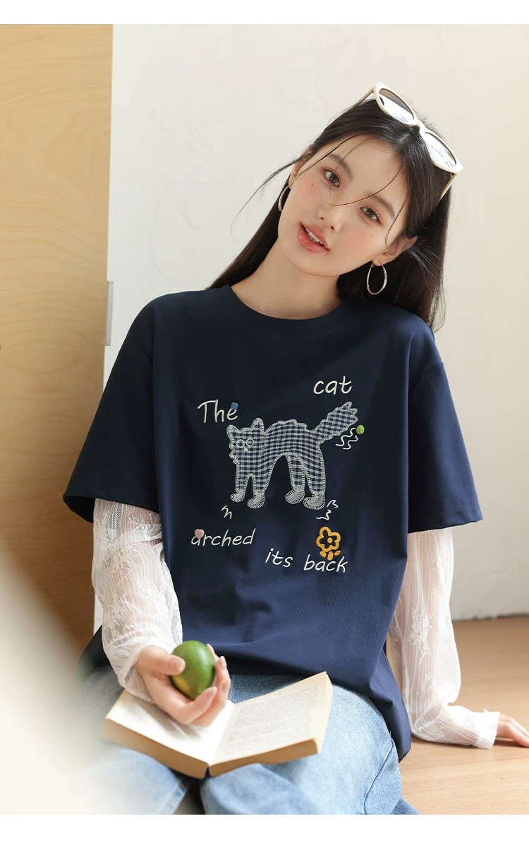 大尺碼蕾絲拼接長袖T恤早秋女裝2026新款寬鬆貓咪刺繡上衣女,大尺碼蕾絲拼接長袖T恤早秋女裝2026新款寬鬆貓咪刺繡上衣女,HBFS1301,大尺碼蕾絲拼接長袖T恤早秋女裝2026新款寬鬆貓咪刺繡上衣女,中大尺碼,蕾絲拼接