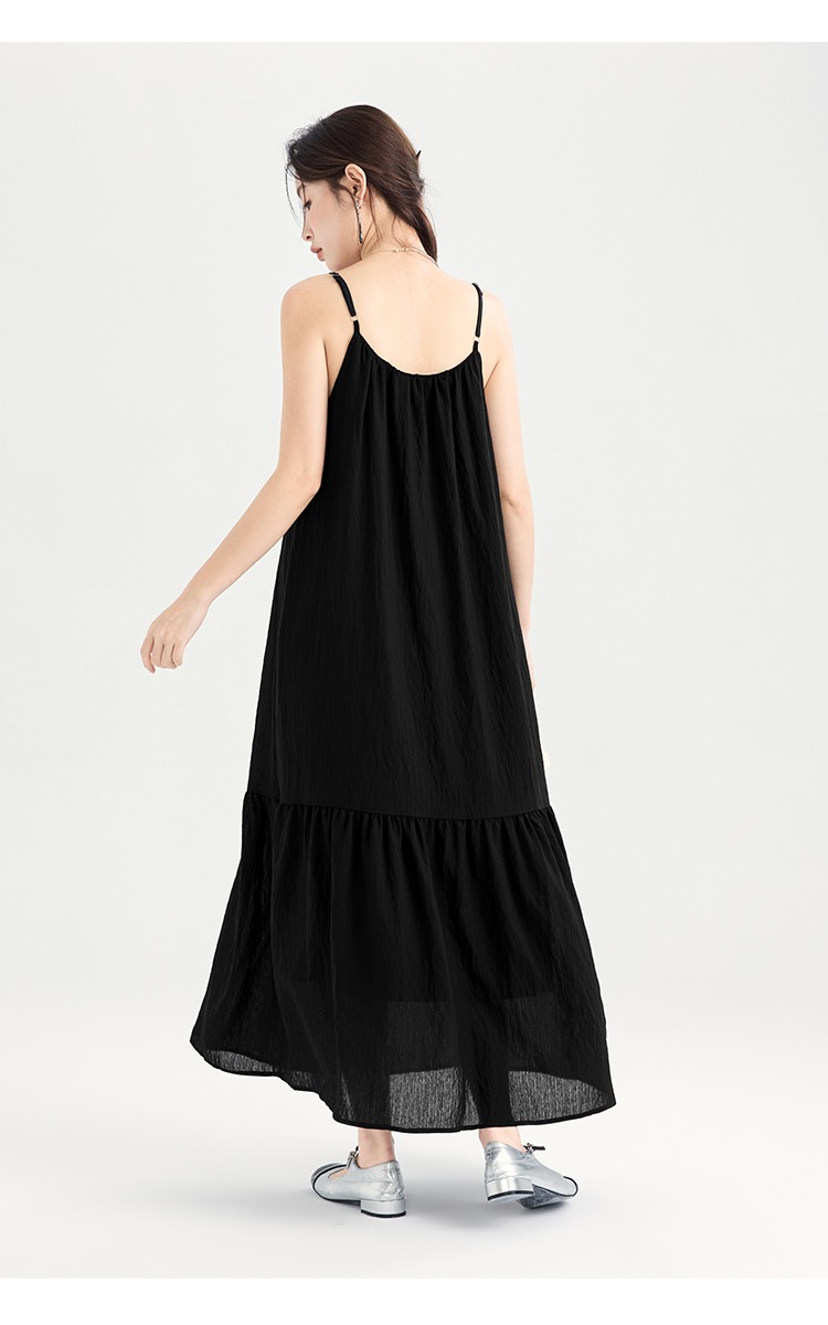 法式黑色吊帶裙高級感花沙灘裙大尺寸胖mm遮肚子洋裝連身裙