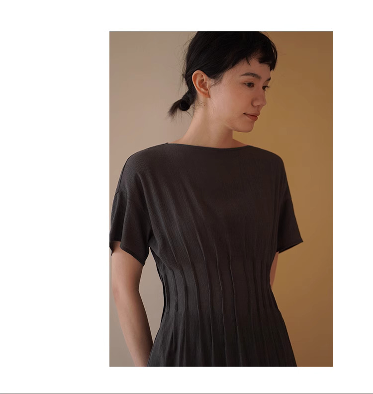 溫潤水墨畫立體打攬收腰工藝顯瘦落肩氣質通勤連身裙女