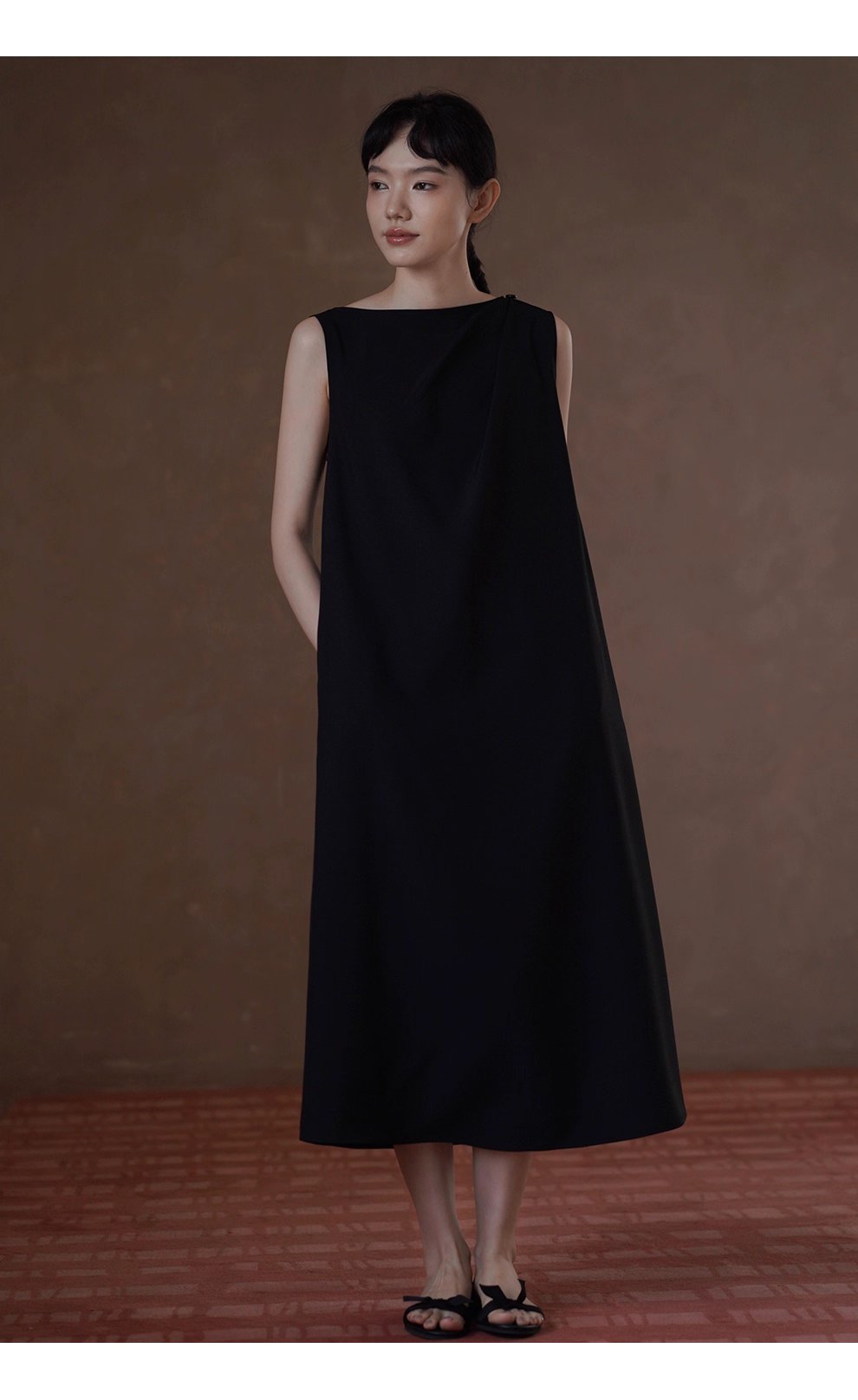 新爵會議不對稱扭褶肩洋裝寬鬆通勤垂墜顯瘦洋裝女