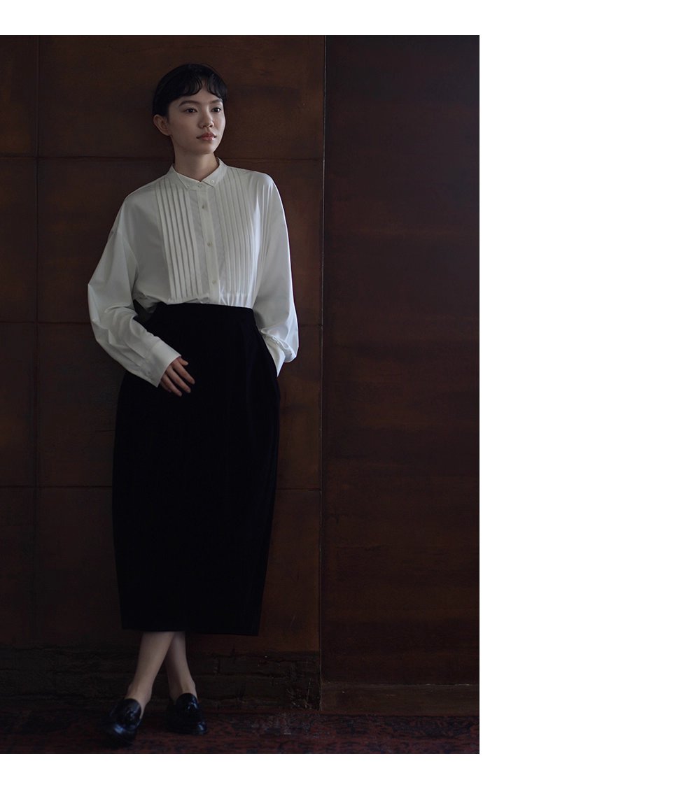 復古回潮小翻領精緻塔克線門襟經典H版型顯瘦通勤襯衫女