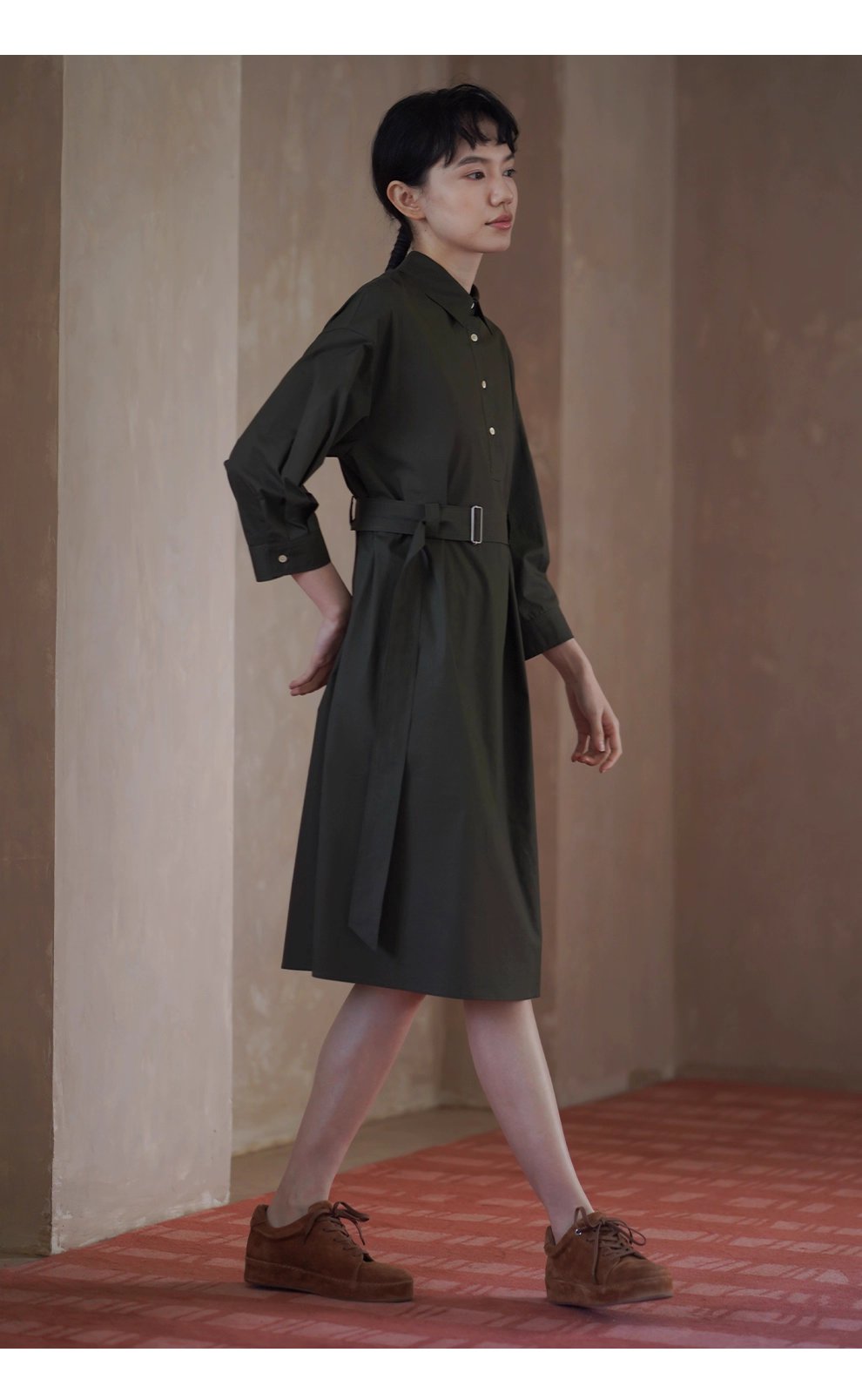 都會松柏水洗柔軟100棉隨性通勤寬鬆顯瘦腰帶襯衫洋裝