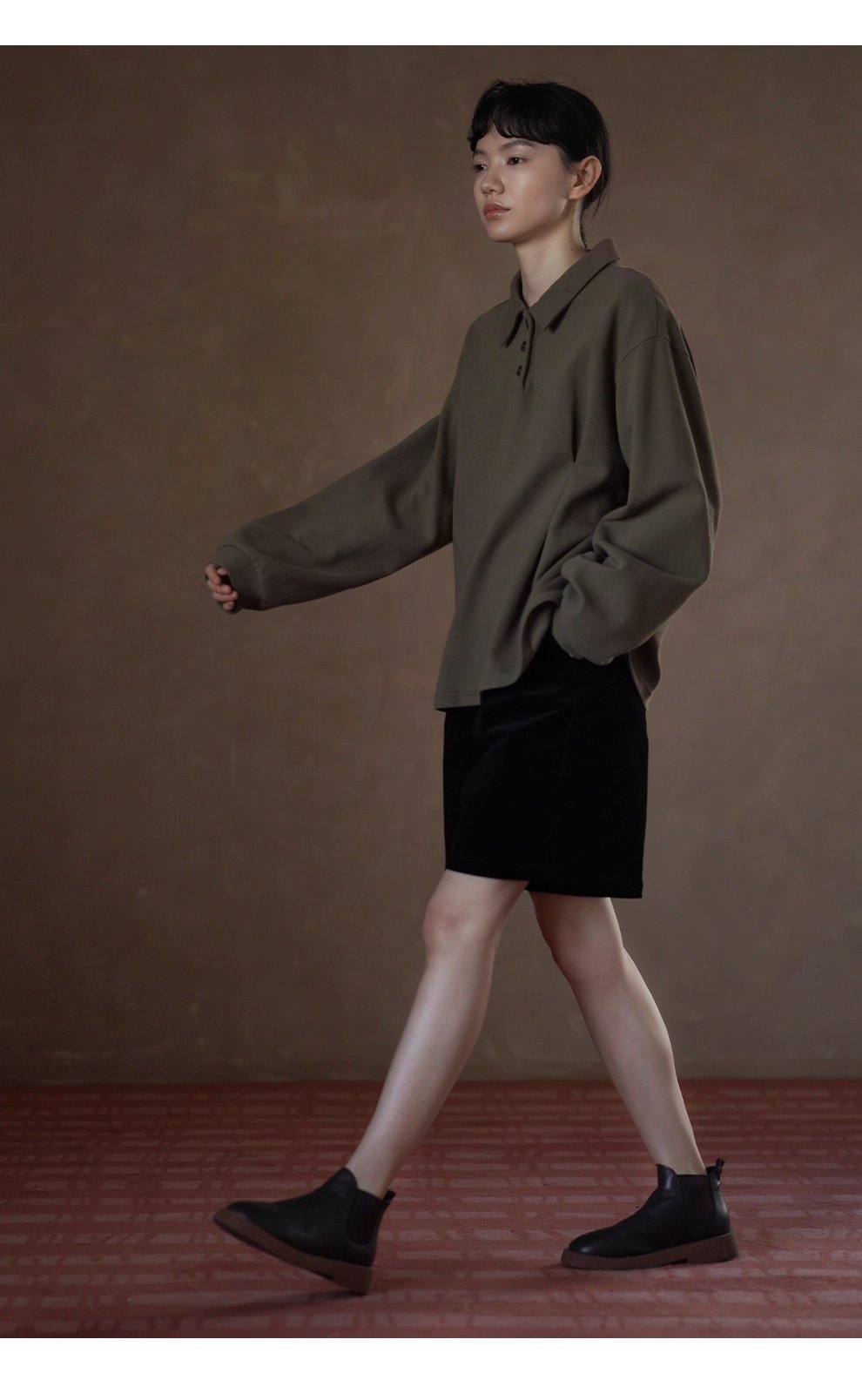 柔軟100棉經典美式Polo領寬鬆翻領顯瘦不挑人休閒衛衣女,柔軟100棉經典美式Polo領寬鬆翻領顯瘦不挑人休閒衛衣女,HBEW1044,柔軟100棉經典美式Polo領寬鬆翻領顯瘦不挑人休閒衛衣女,半開翻領,全棉面料