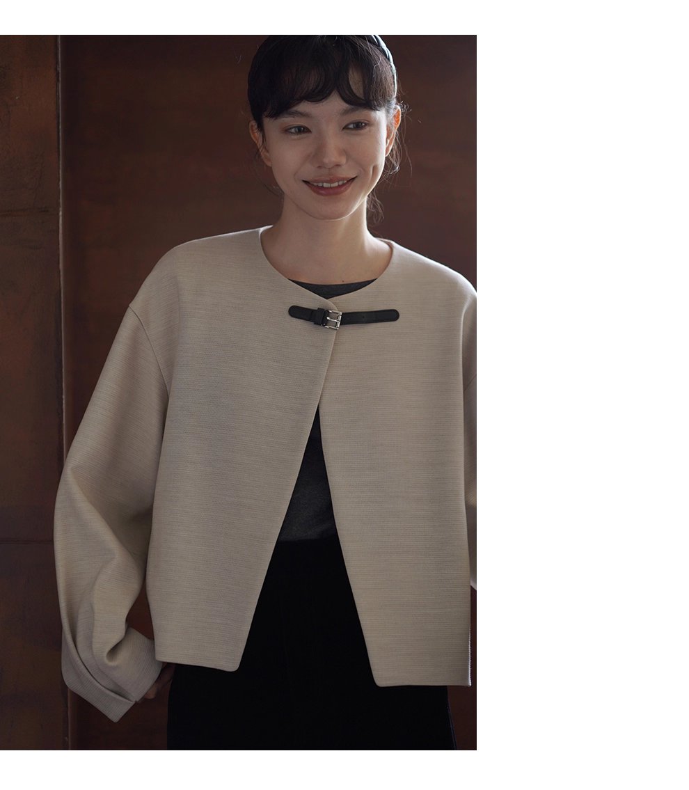 精巧皮袢系列羊毛精紡橫紋肌理感寬鬆圓領通勤西裝外套