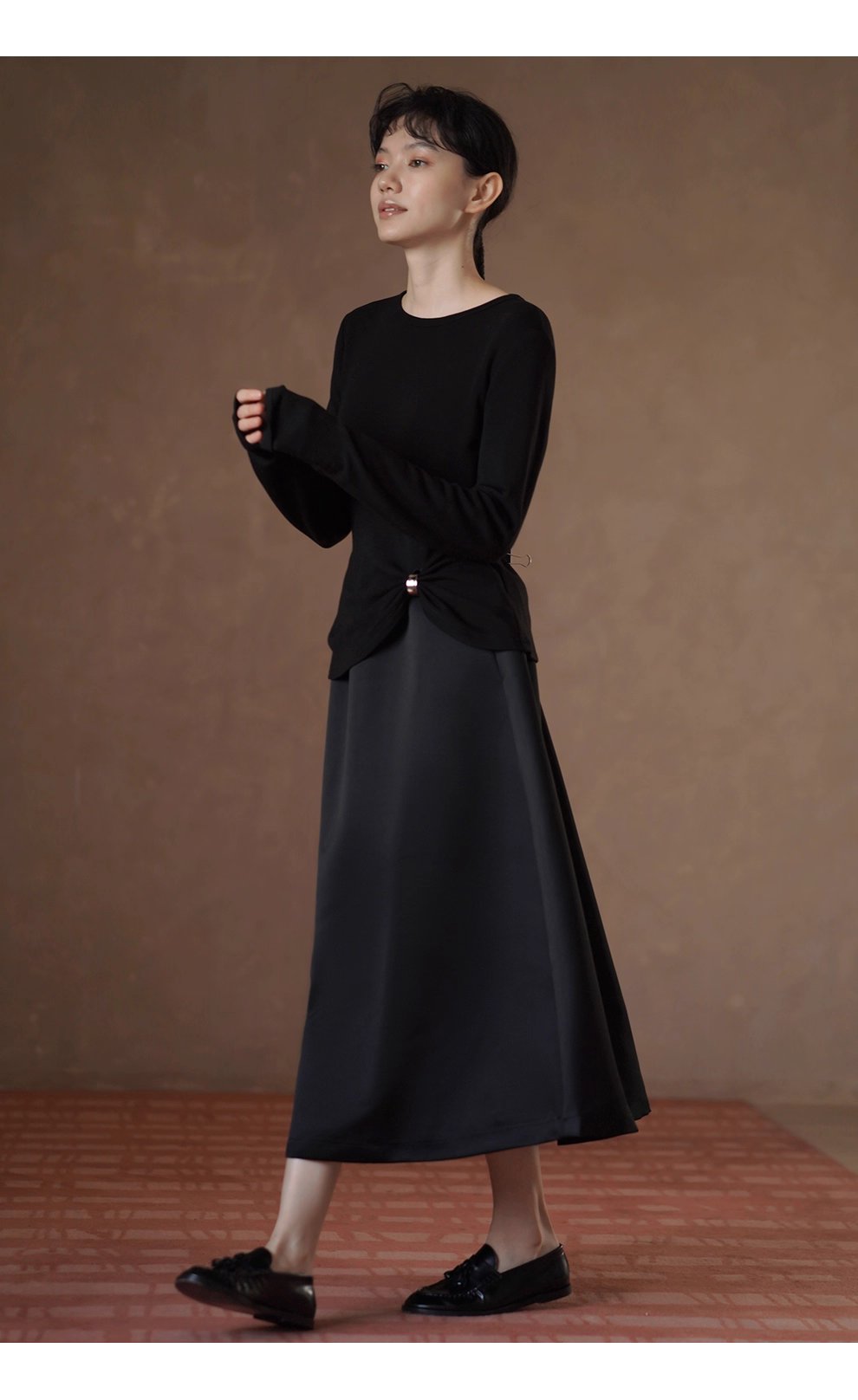 羅馬假日流光緞面貴氣高腰顯瘦遮肉蓬蓬A字通勤半身裙女