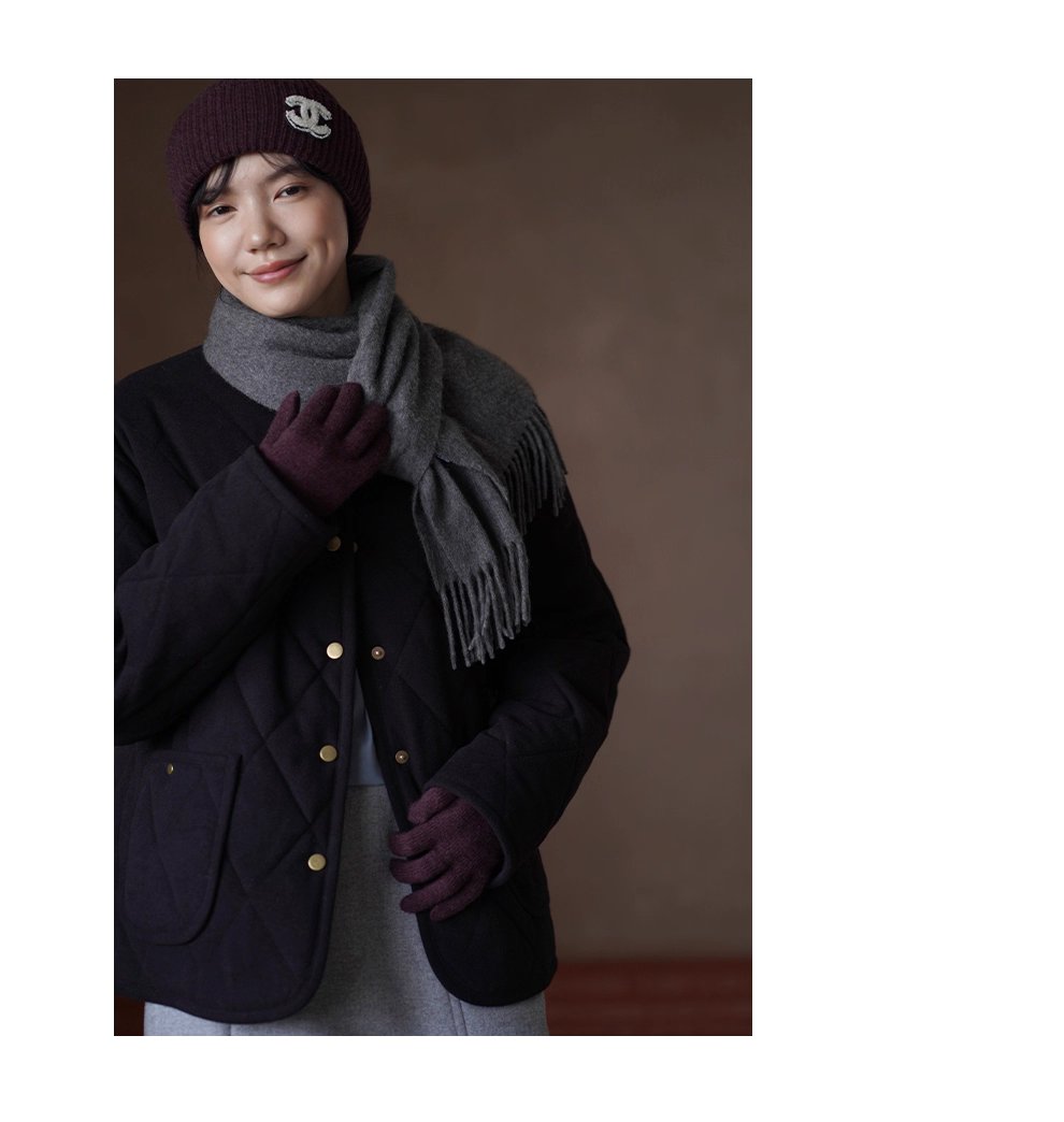 精緻復古細膩毛感肌理薄呢菱形格絎棉保暖寬鬆棉襖外套,精緻復古細膩毛感肌理薄呢菱形格絎棉保暖寬鬆棉襖外套,HBEW5092,精緻復古細膩毛感肌理薄呢菱形格絎棉保暖寬鬆棉襖外套,圓領排扣,菱格車線