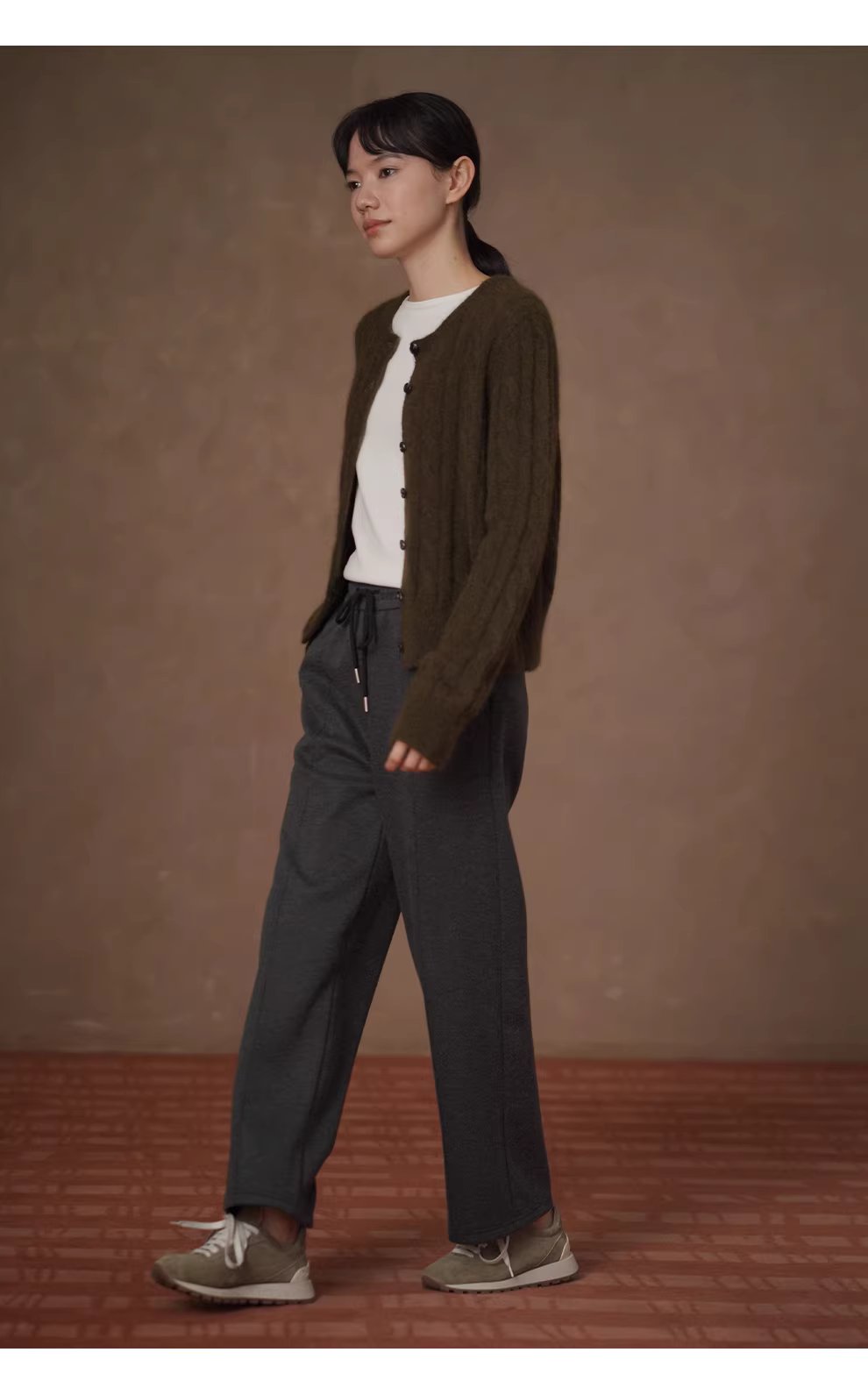 抗凍b備高回彈嬰兒絨鬆緊高腰人字紋顯瘦運動寬鬆長褲女,抗凍b備高回彈嬰兒絨鬆緊高腰人字紋顯瘦運動寬鬆長褲女,HBEW3041,抗凍b備高回彈嬰兒絨鬆緊高腰人字紋顯瘦運動寬鬆長褲女,彈性舒適,人字紋