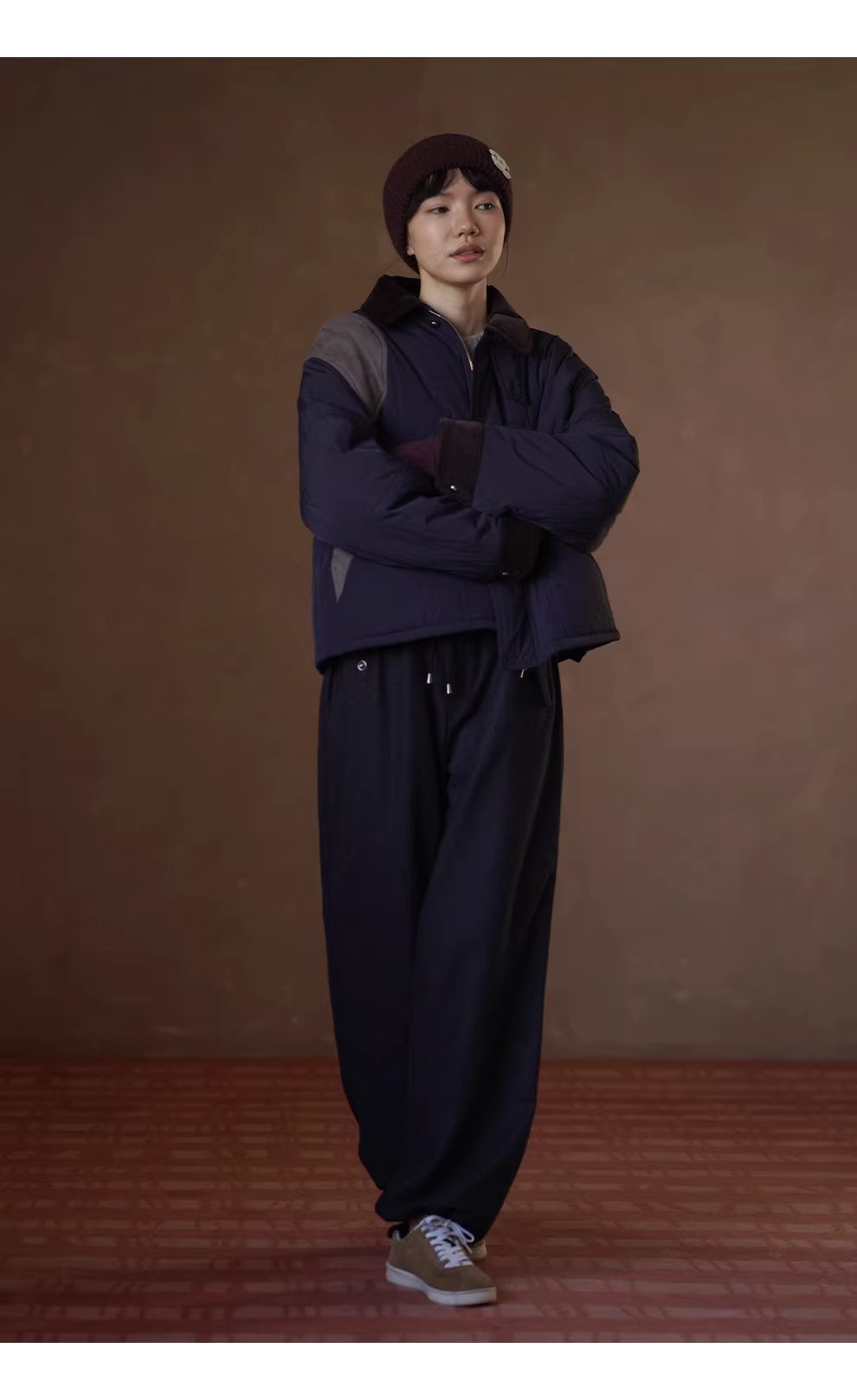 跳蚤市集復古撞色麂皮拼接燈芯絨翻領微寬鬆棉服短外套,跳蚤市集復古撞色麂皮拼接燈芯絨翻領微寬鬆棉服短外套,HBEW5101,跳蚤市集復古撞色麂皮拼接燈芯絨翻領微寬鬆棉服短外套,復古造型,保暖舒適