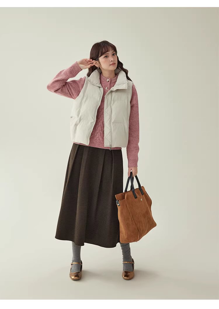 韓系純色無袖拉鍊棉服女冬新款立領馬甲疊穿外套,韓系純色無袖拉鍊棉服女冬新款立領馬甲疊穿外套,HBEW5105,韓系純色無袖拉鍊棉服女冬新款立領馬甲疊穿外套,疊搭造型,保暖舒適