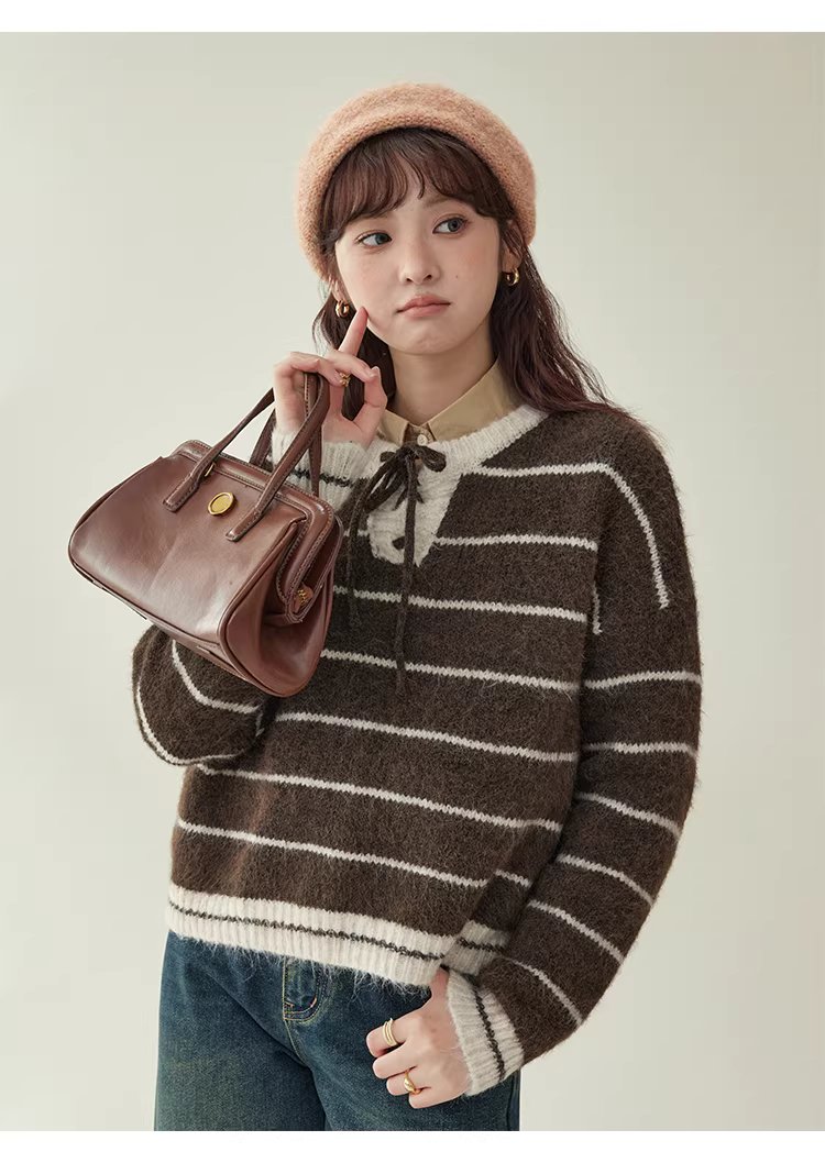 撞色條紋綁帶圓領羊毛毛衣女冬季新款甜美落肩袖上衣,撞色條紋綁帶圓領羊毛毛衣女冬季新款甜美落肩袖上衣,HBEW1155,撞色條紋綁帶圓領羊毛毛衣女冬季新款甜美落肩袖上衣,綁帶衣領,羊毛混紡