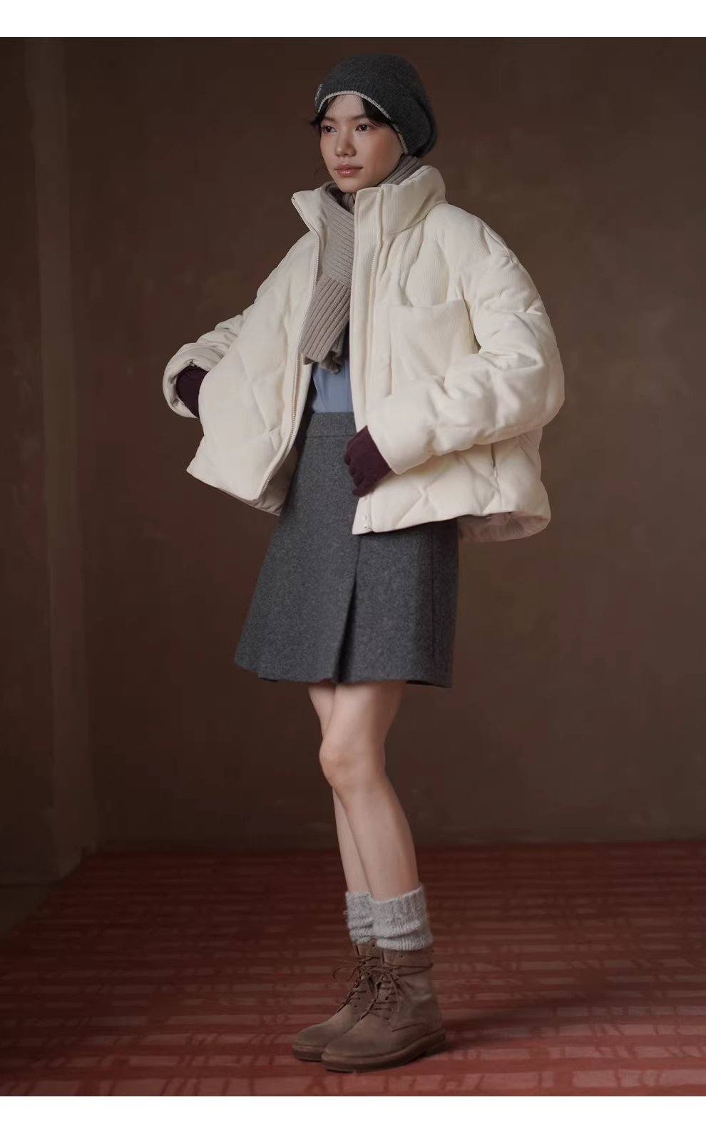 香濃牛乳茶軟糯絨感肌理棉衣立領寬鬆菱格絎棉保暖外套,香濃牛乳茶軟糯絨感肌理棉衣立領寬鬆菱格絎棉保暖外套,HBEW5115,香濃牛乳茶軟糯絨感肌理棉衣立領寬鬆菱格絎棉保暖外套,立領外套,菱格車線