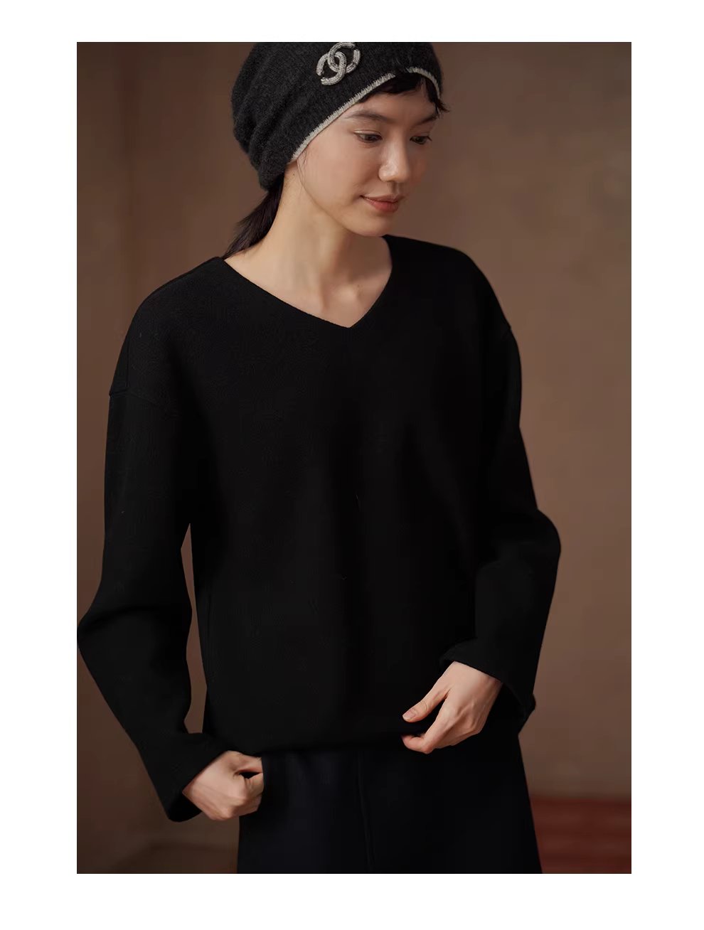 長期主義基本款內搭含羊毛軟糯V領寬鬆衛衣休閒顯瘦上衣,長期主義基本款內搭含羊毛軟糯V領寬鬆衛衣休閒顯瘦上衣,HBEW1175,長期主義基本款內搭含羊毛軟糯V領寬鬆衛衣休閒顯瘦上衣,V領造型,羊毛混紡