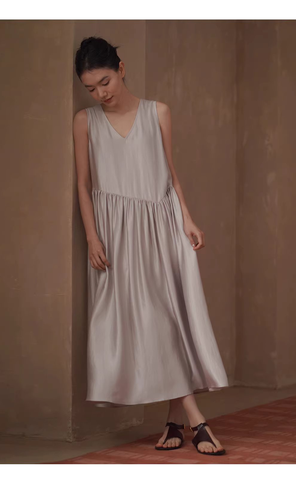 柔美少女粉紅月光垂軟顯瘦V領寬鬆無袖長A字背心洋裝,柔美少女粉紅月光垂軟顯瘦V領寬鬆無袖長A字背心洋裝,HBFS7015,柔美少女粉紅月光垂軟顯瘦V領寬鬆無袖長A字背心洋裝,細膩珠光,內搭疊穿