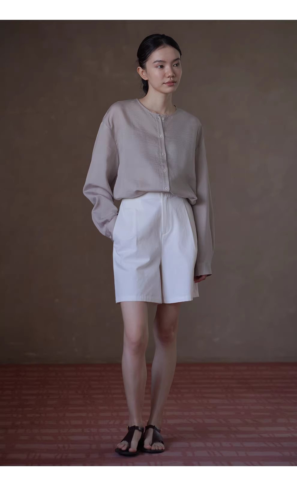 白櫻裊裊微亮光澤肌理感寬鬆顯瘦圓領通勤簡約長袖襯衫,白櫻裊裊微亮光澤肌理感寬鬆顯瘦圓領通勤簡約長袖襯衫,HBFS1058,白櫻裊裊微亮光澤肌理感寬鬆顯瘦圓領通勤簡約長袖襯衫,圓領排扣,親膚柔軟