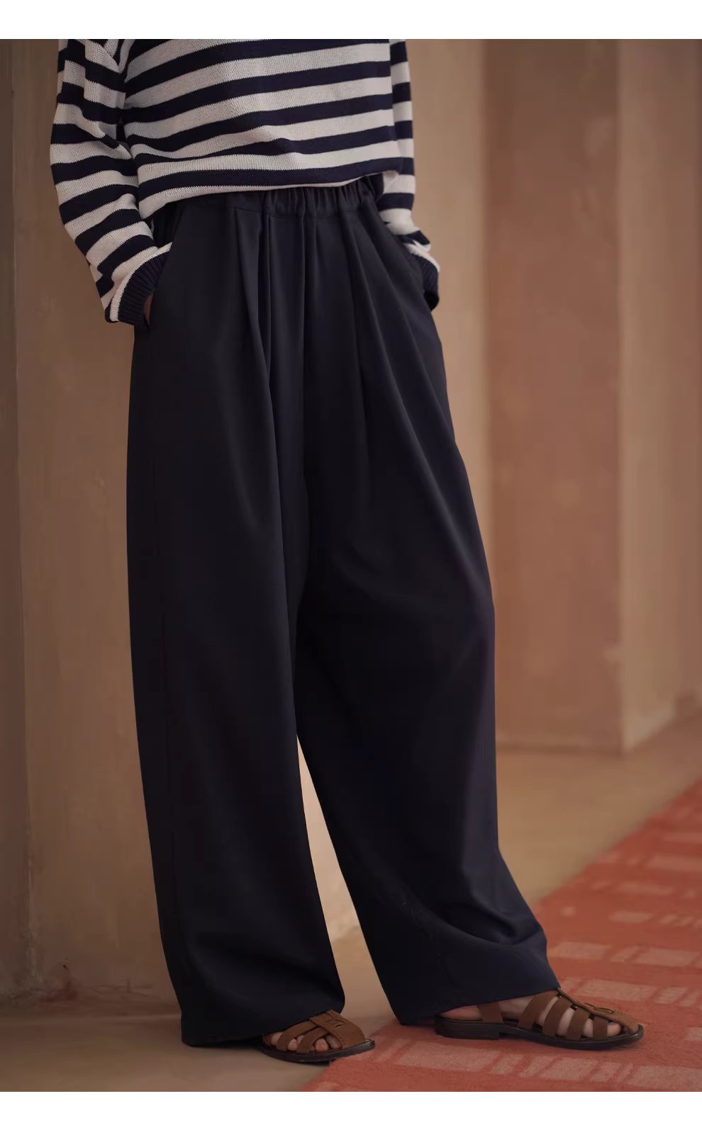 流動線條垂墜顯瘦鬆緊高腰不挑人寬鬆直筒闊腿通勤長褲,流動線條垂墜顯瘦鬆緊高腰不挑人寬鬆直筒闊腿通勤長褲,HBFS3018,流動線條垂墜顯瘦鬆緊高腰不挑人寬鬆直筒闊腿通勤長褲,簡約慵懶,細膩褶皺